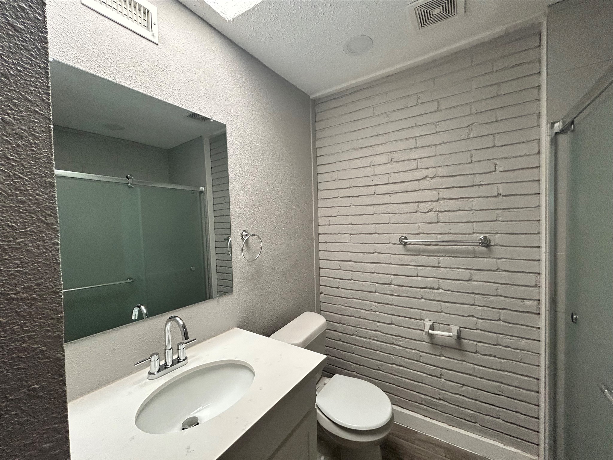 219 Marshall Street 202 Property Photo 8