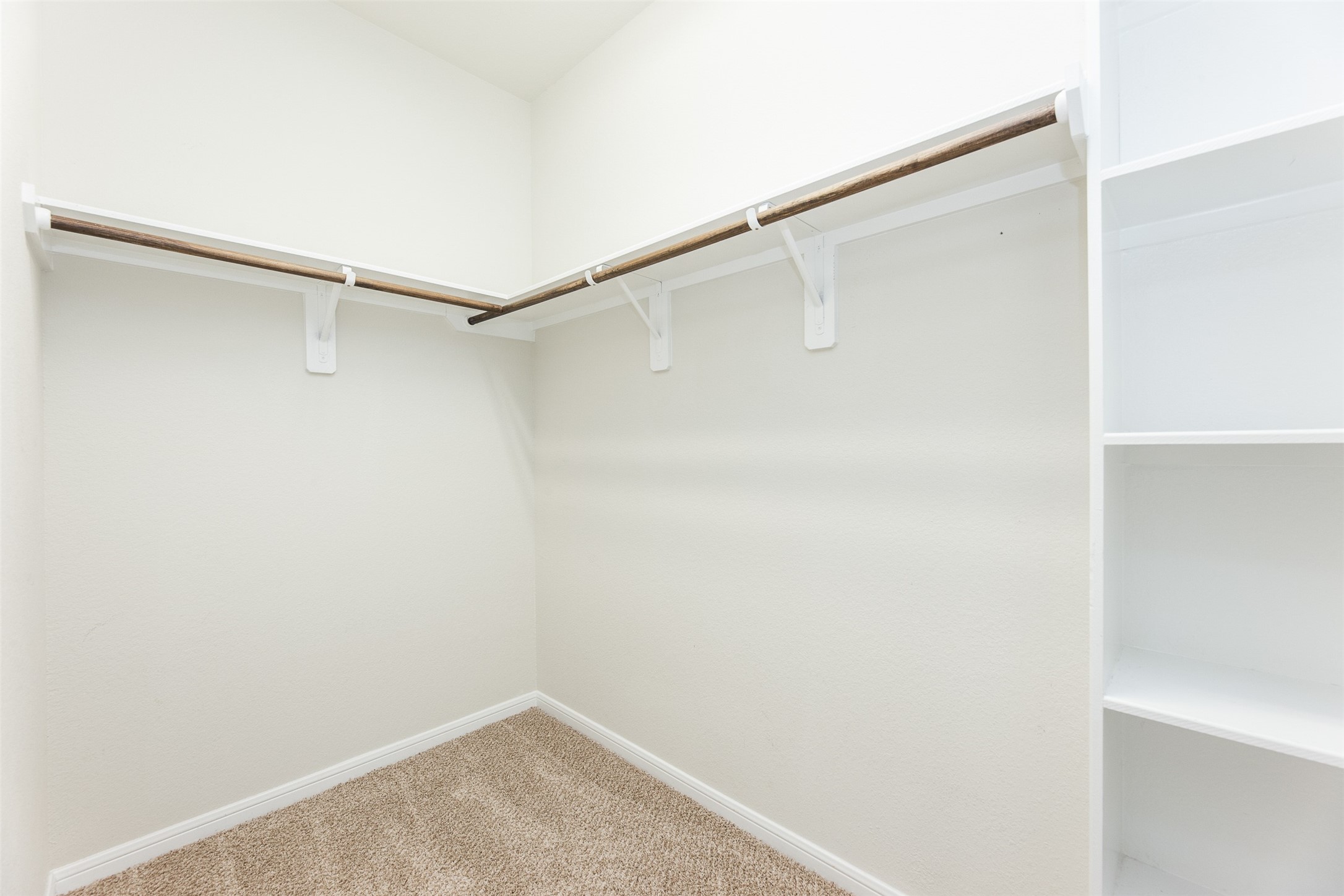 5302 Silver Ledge Drive Property Photo 18