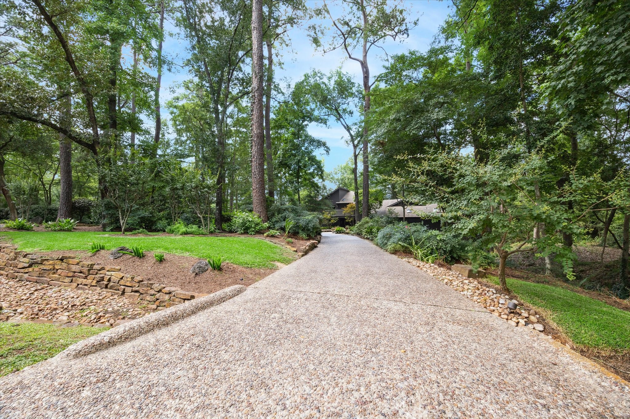 23414 Holly Hollow Street Property Photo 7