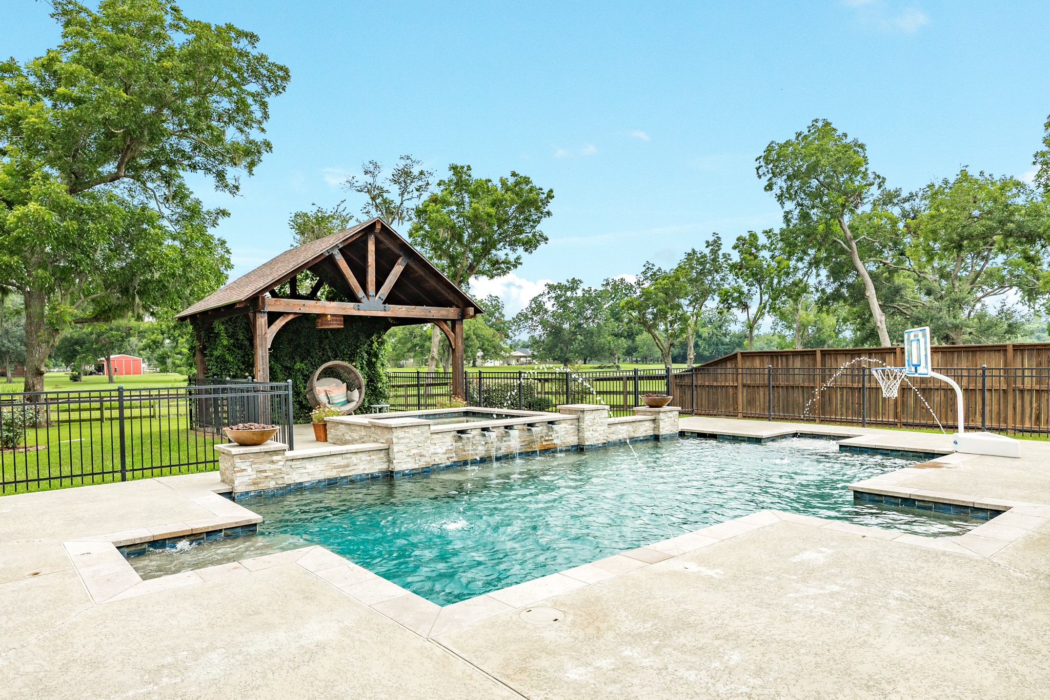 514 Winchester Trail Property Photo 40