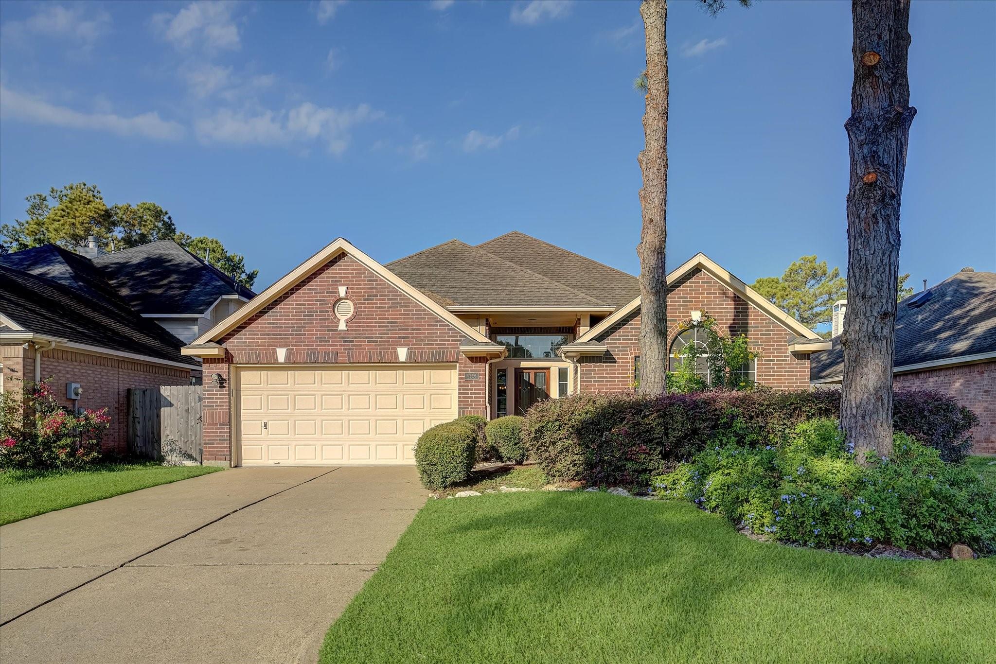 222 Glenridge Forest Property Photo 1