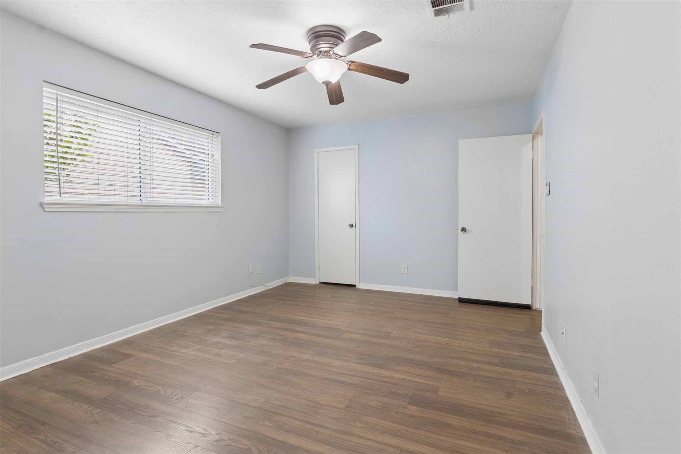 5914 Willowbend Boulevard Property Photo 17