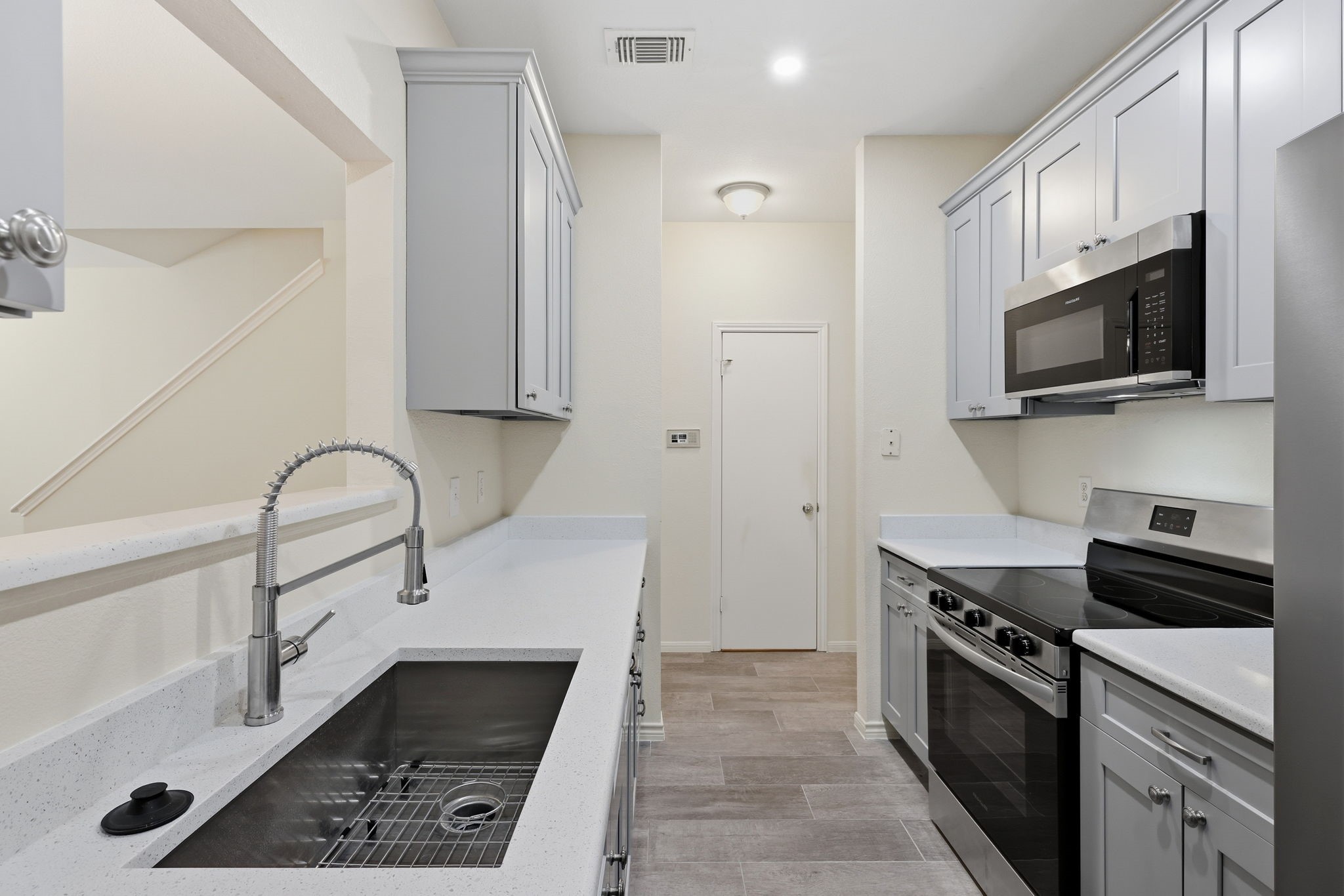 2978 Holly Hall Street Property Photo 11