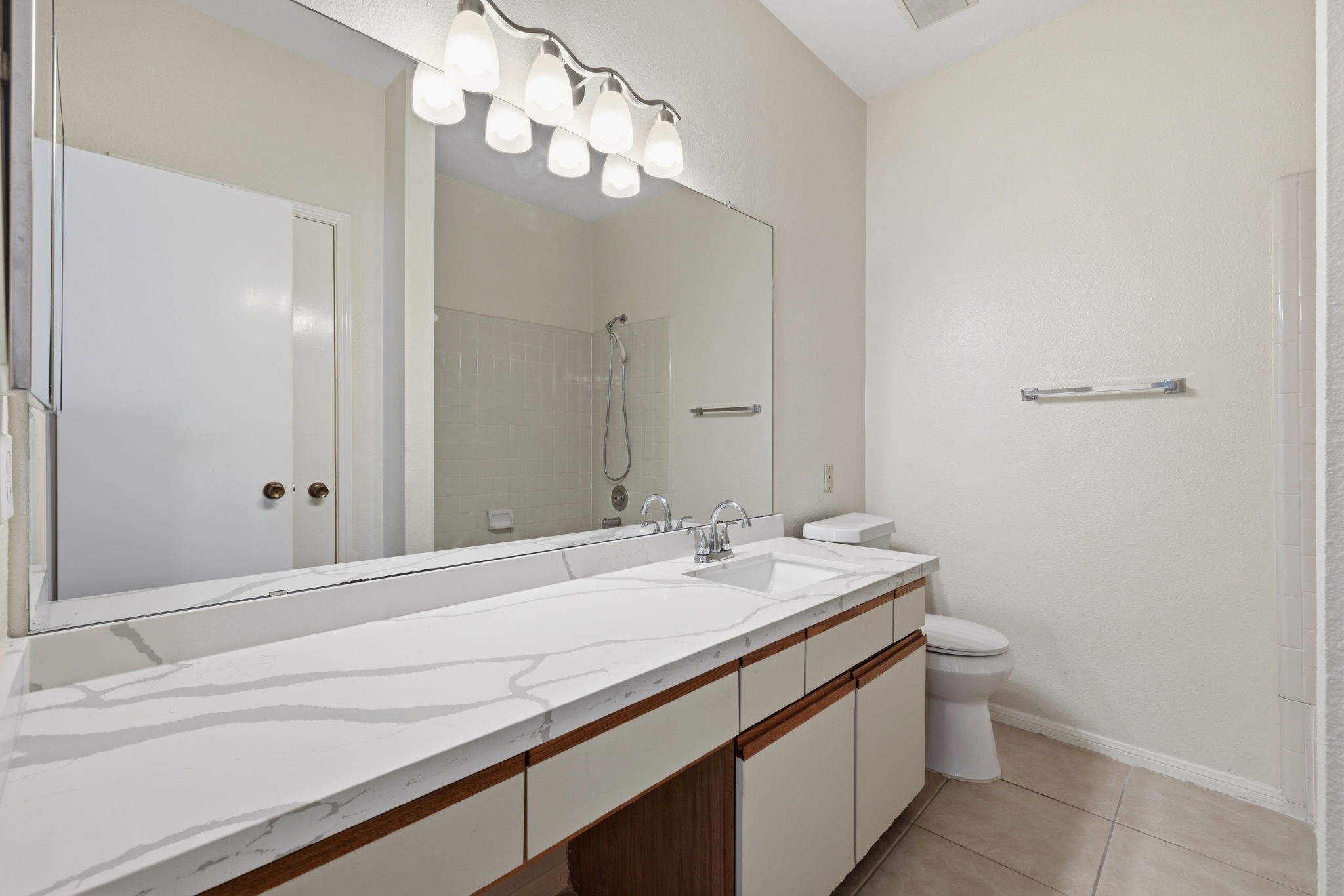 2978 Holly Hall Street Property Photo 25