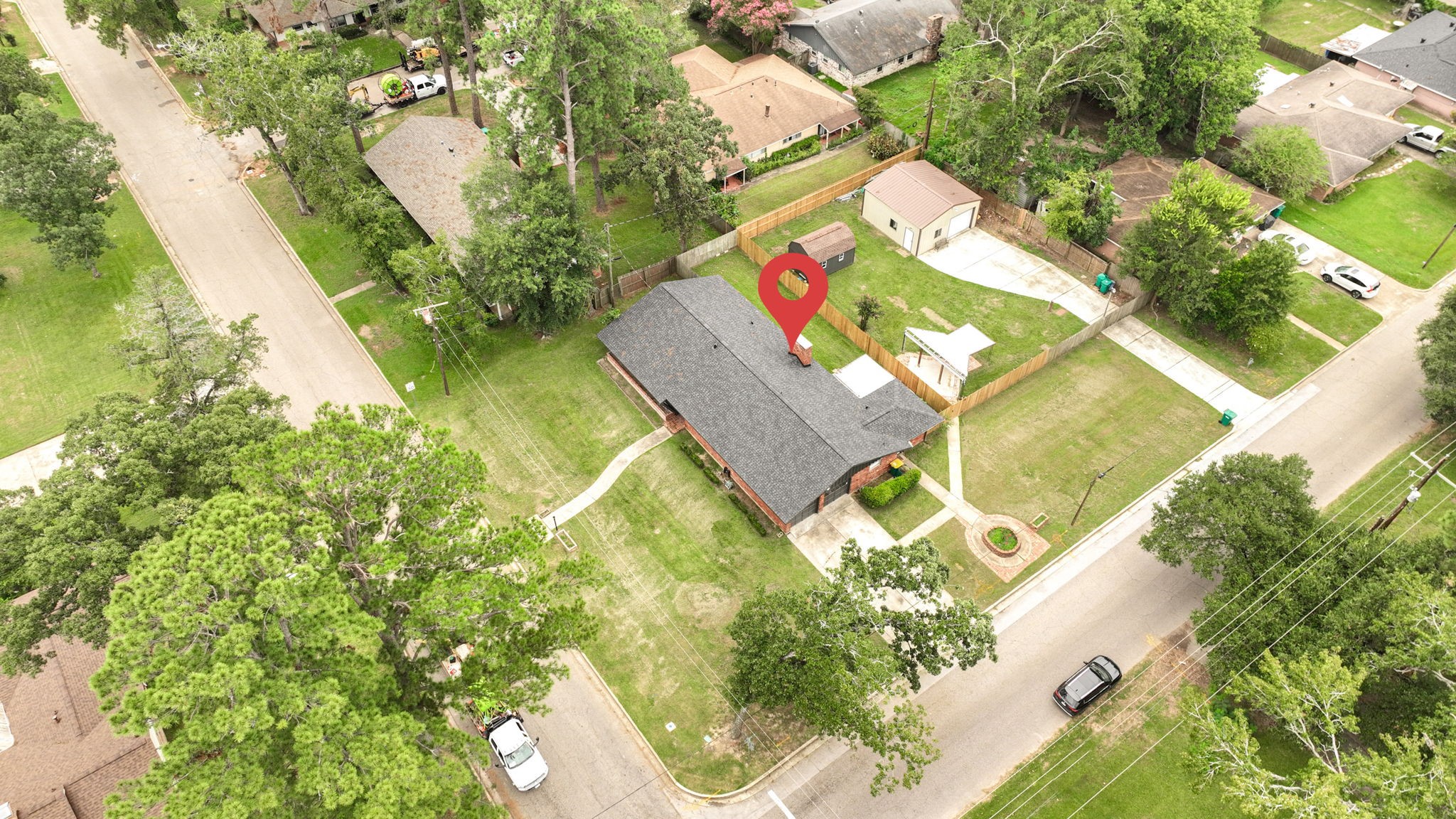 1703 N Roberson Street Property Photo 6