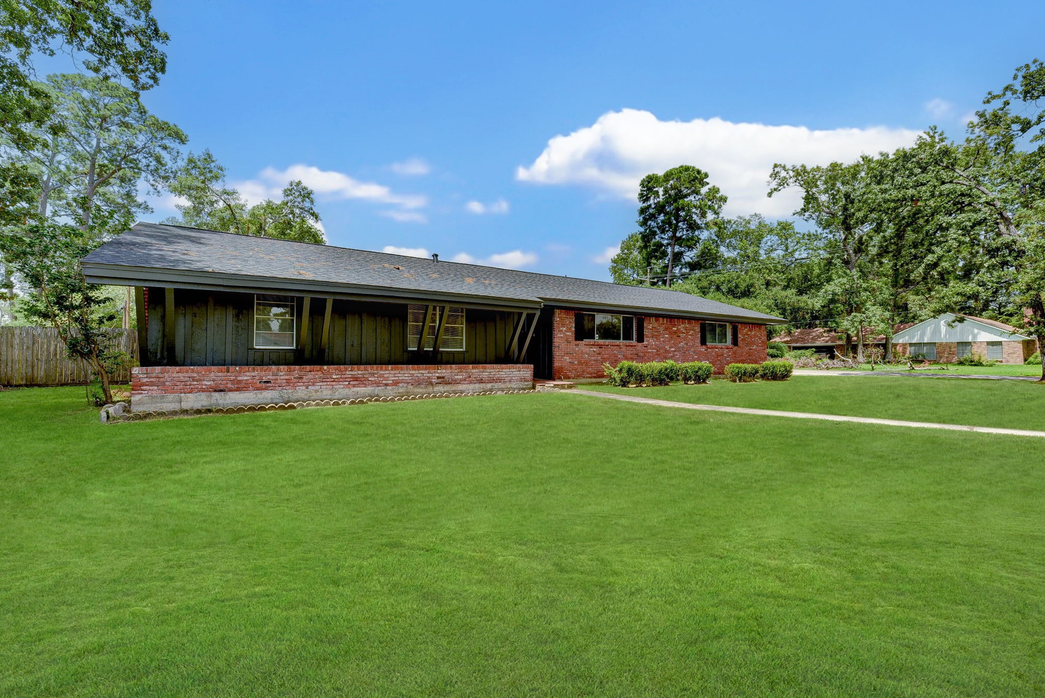 1703 N Roberson Street Property Photo 8