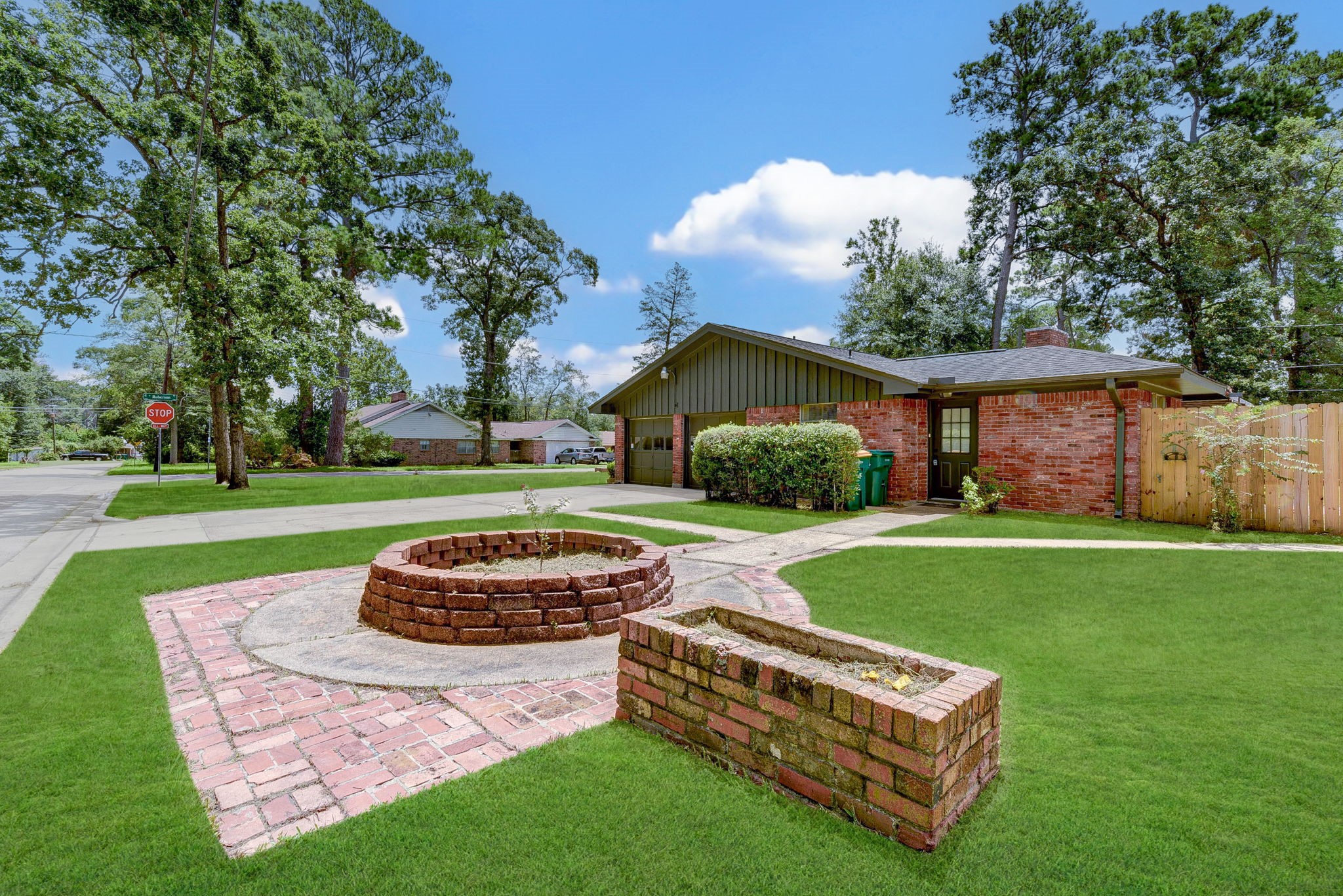 1703 N Roberson Street Property Photo 10