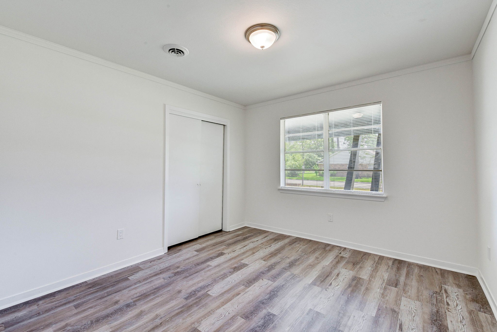 1703 N Roberson Street Property Photo 25