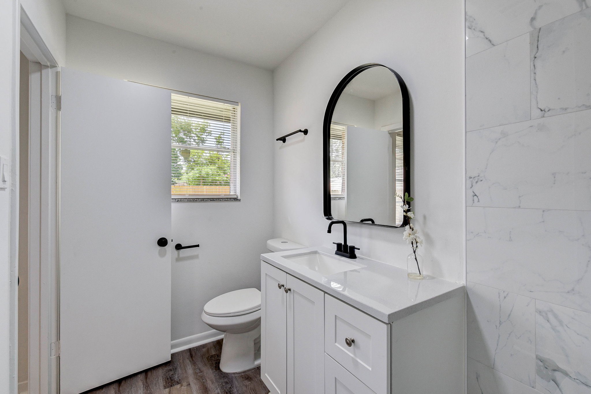 1703 N Roberson Street Property Photo 33