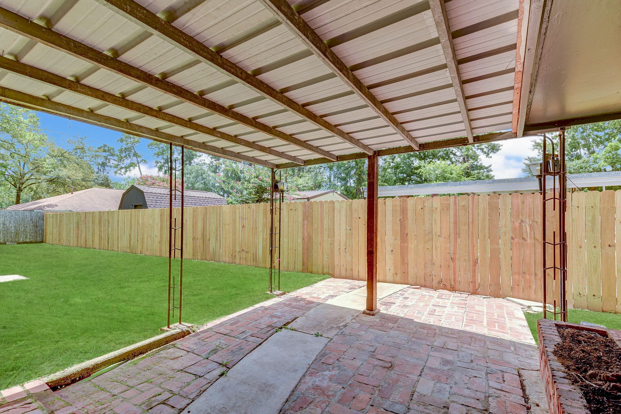 1703 N Roberson Street Property Photo 38