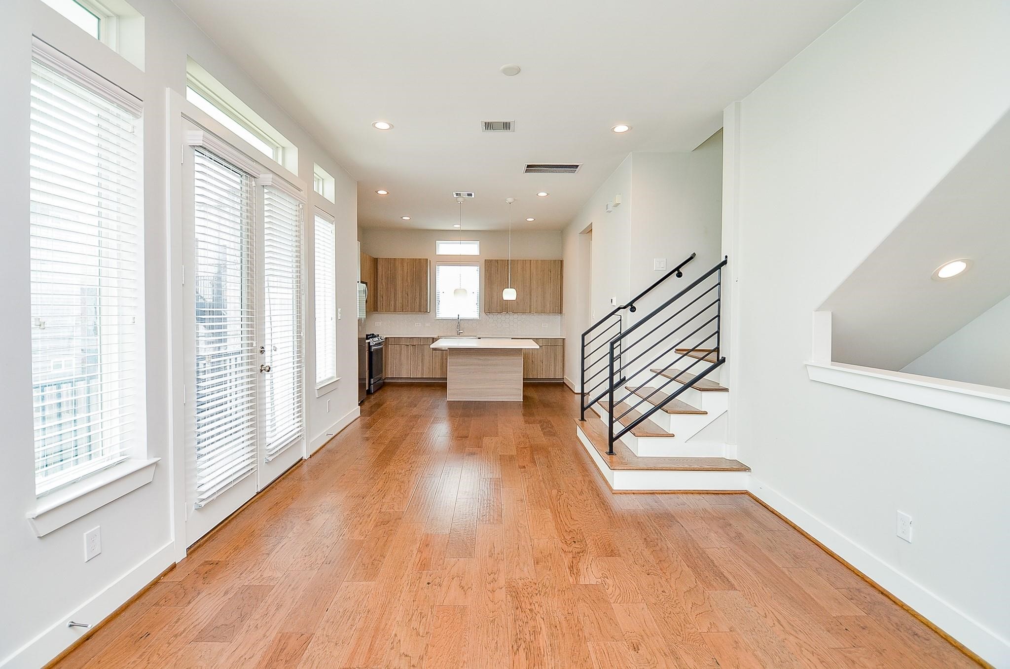 5903 Val Verde Street D Property Photo 6