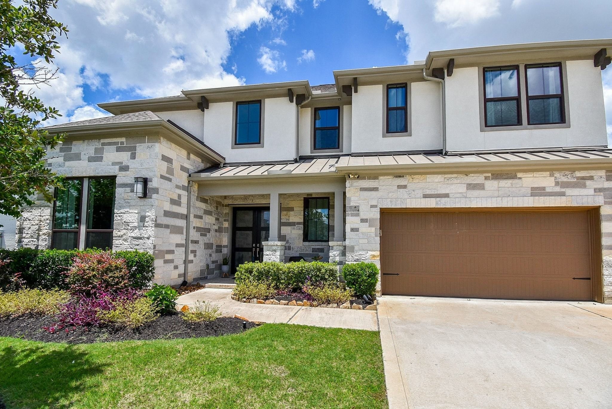 24902 Pavonia Lake Lane Property Photo 1