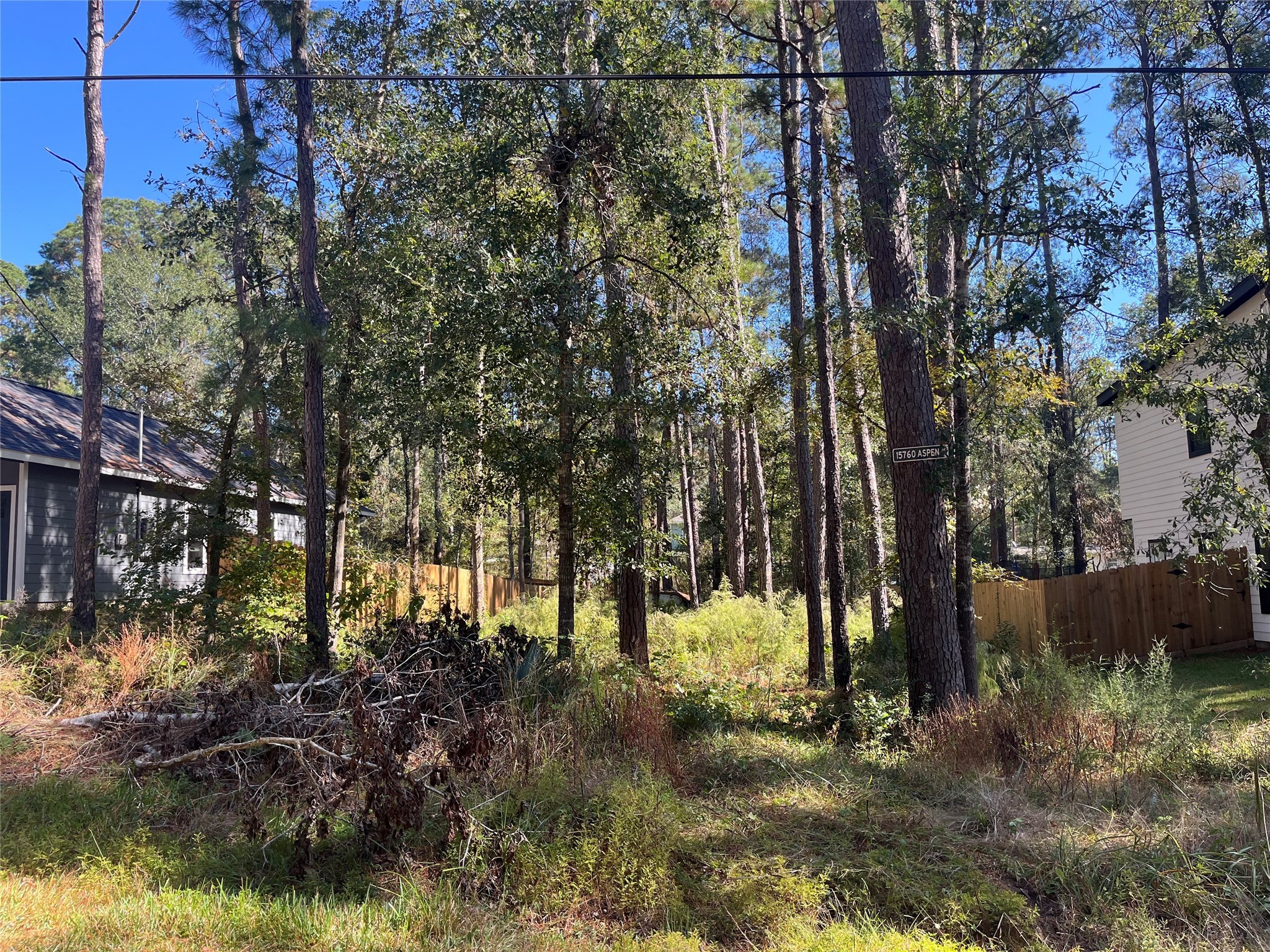 15760 Aspen Drive Property Photo 2