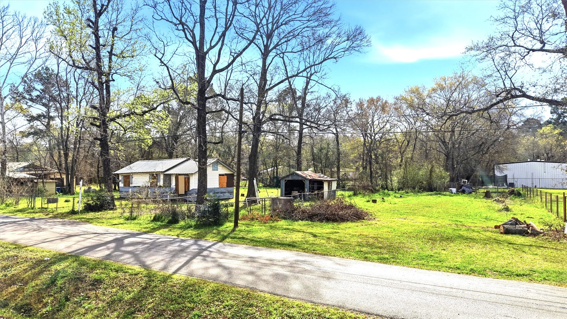 2636 Clanton Road Property Photo 12