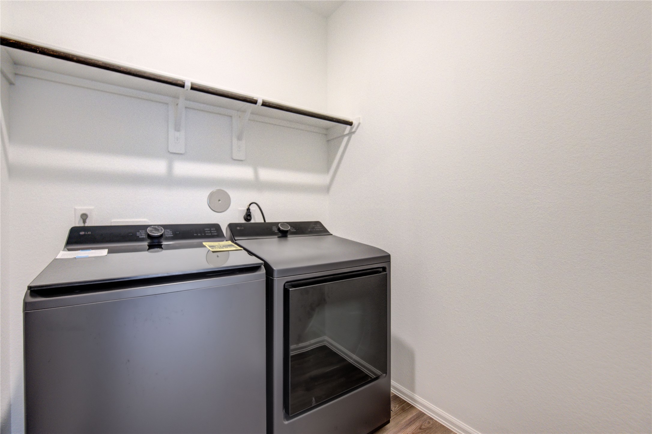 2554 Olivine Stone Drive Property Photo 11