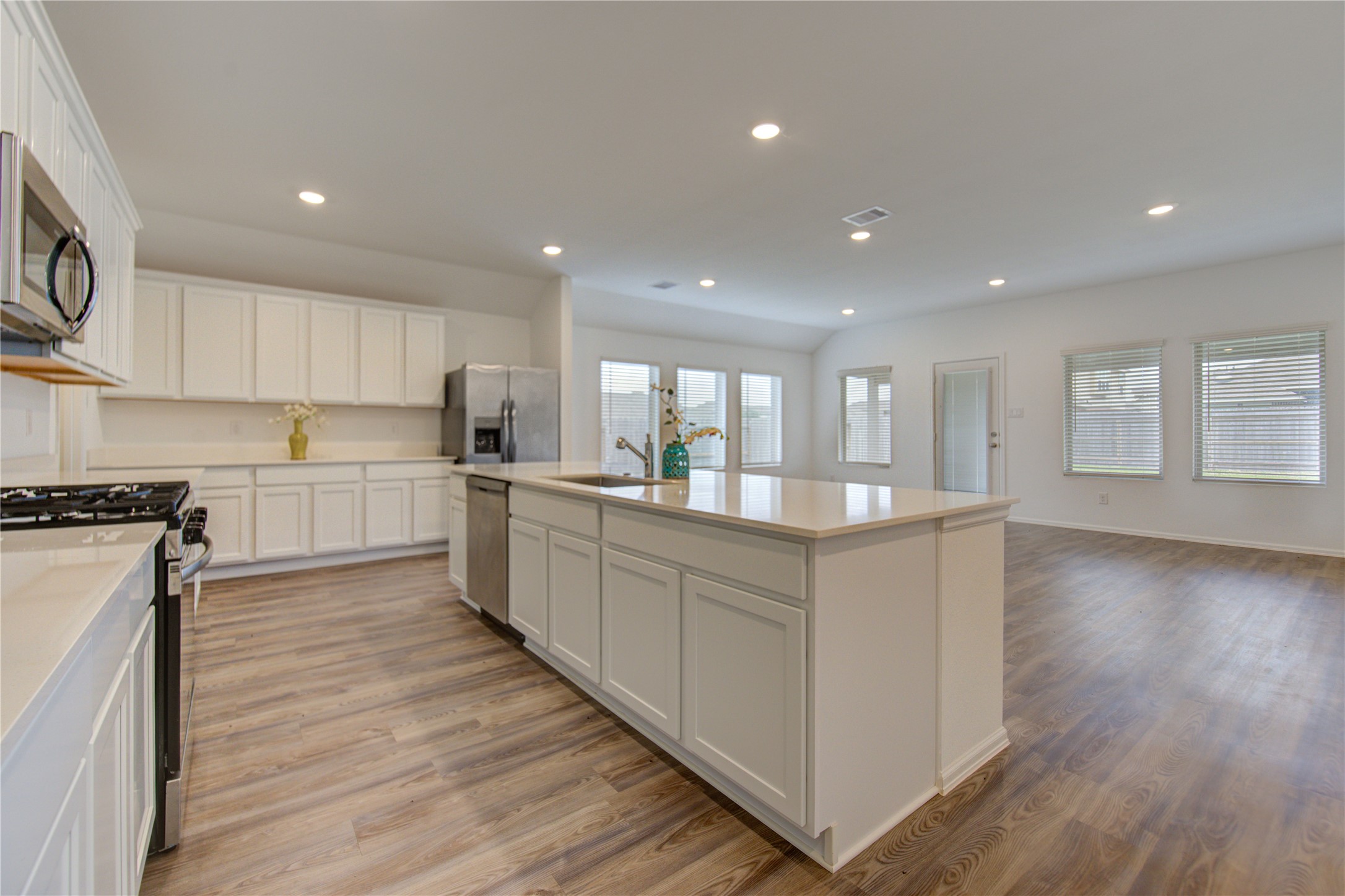 2554 Olivine Stone Drive Property Photo 16