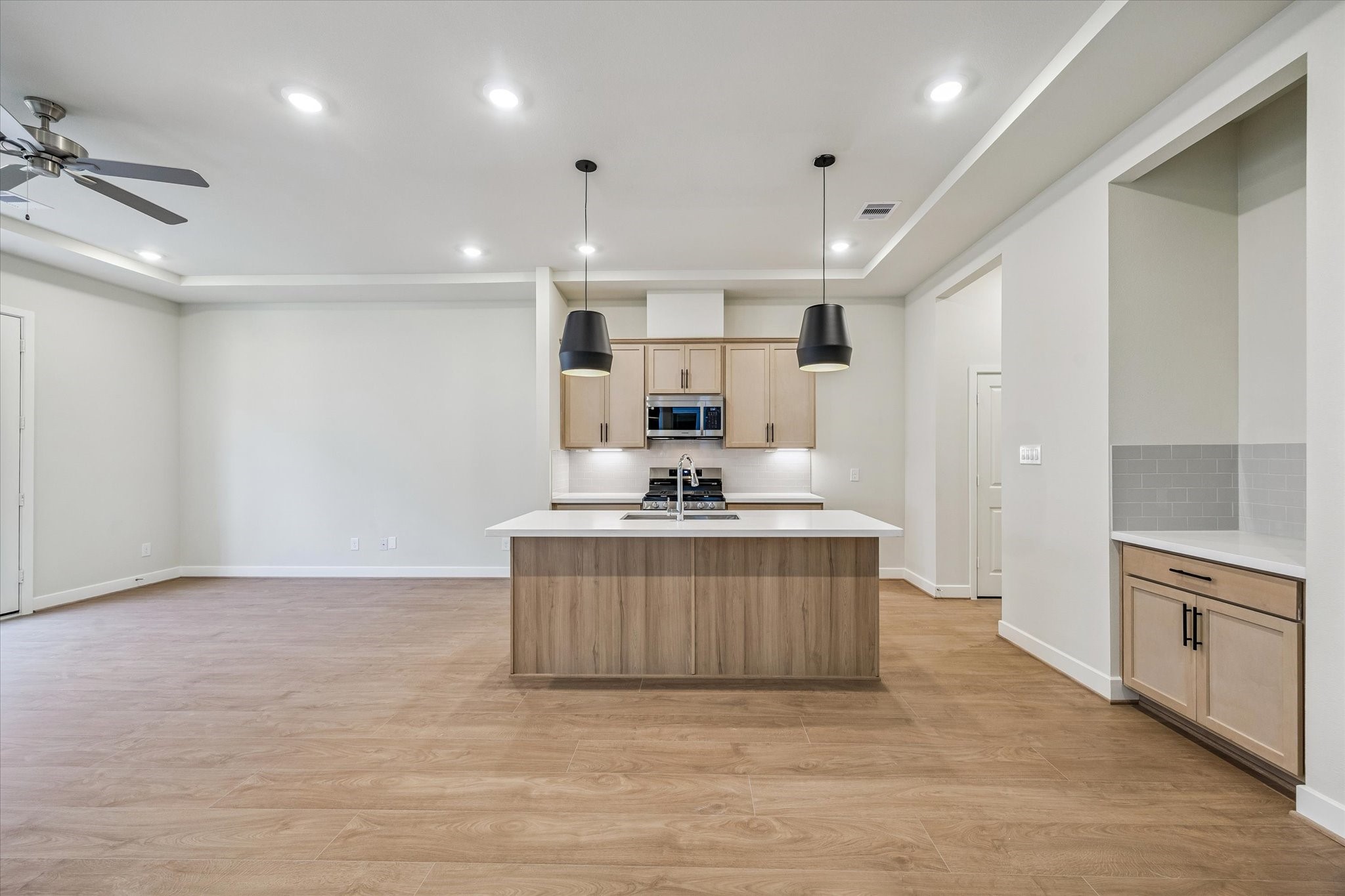 24411 Colonial Mound Drive Property Photo 6