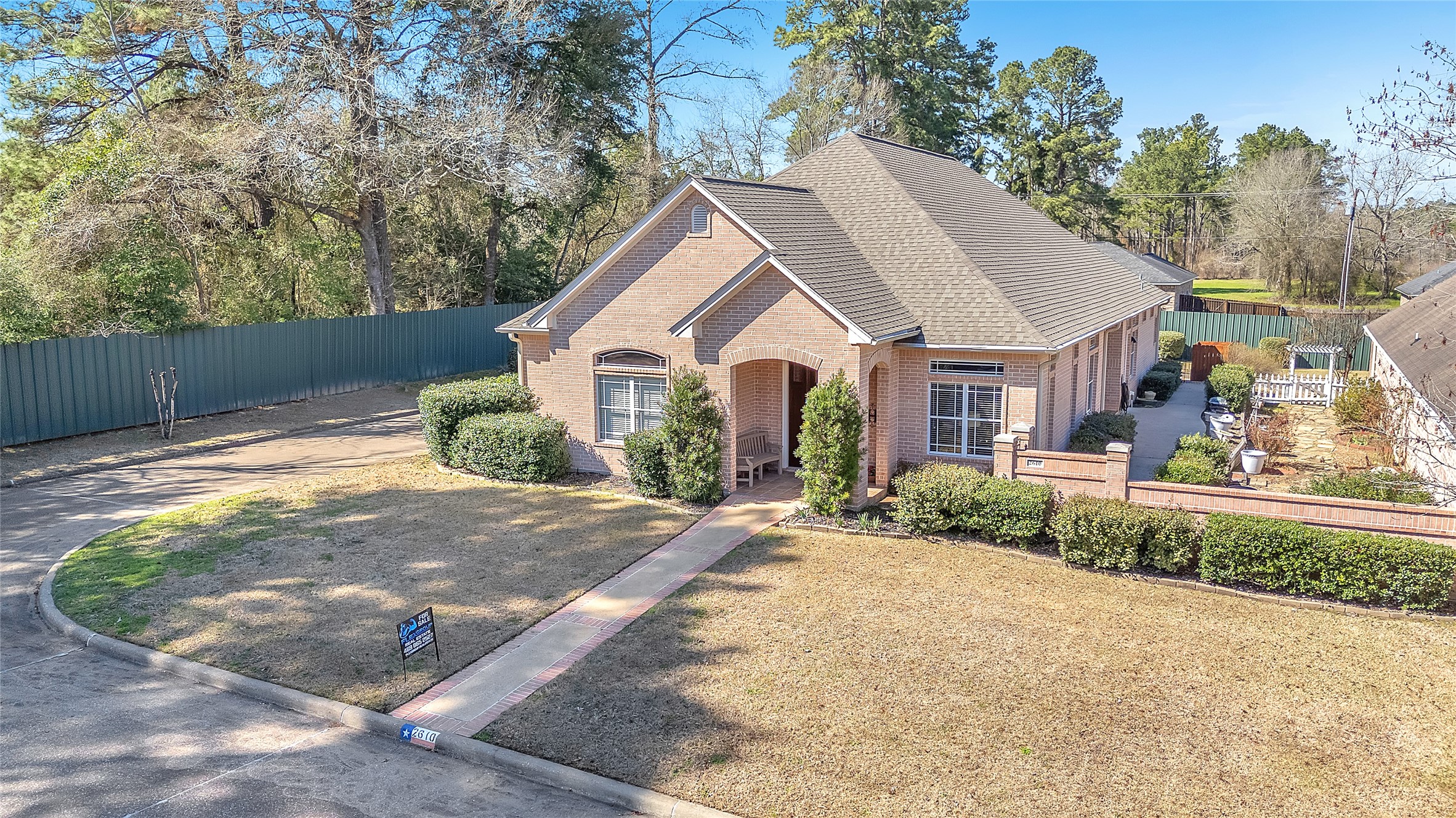 2610 Woodstock Drive Property Photo