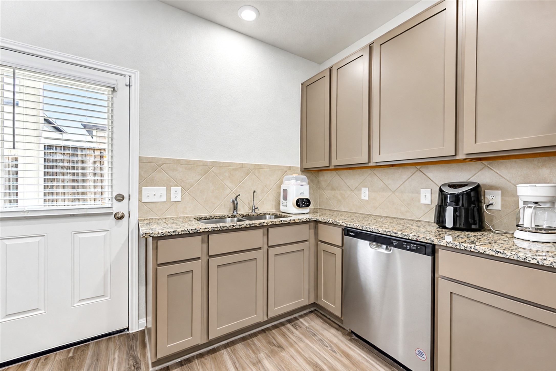 2317 Green Sturgeon Court Property Photo 6
