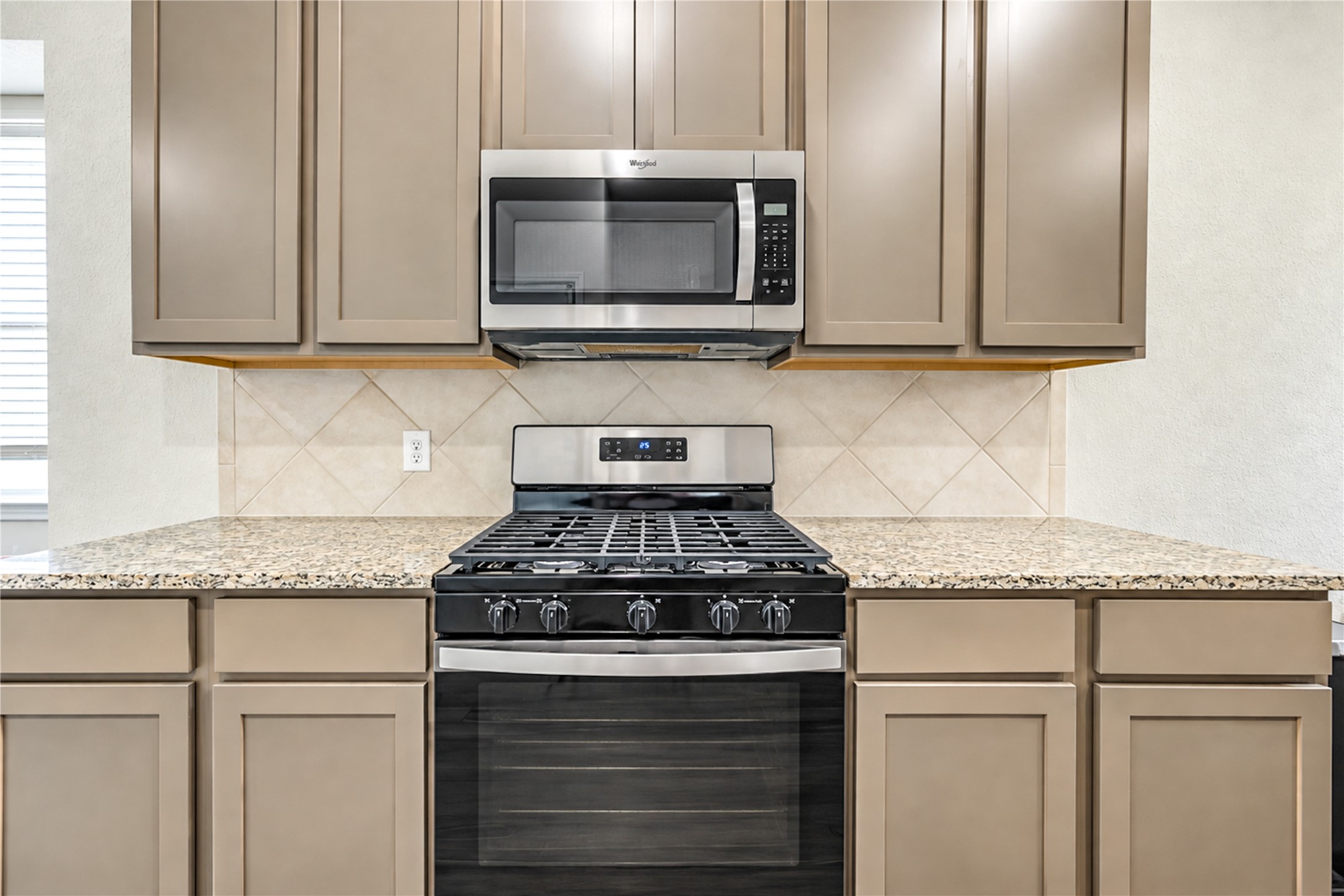 2317 Green Sturgeon Court Property Photo 8