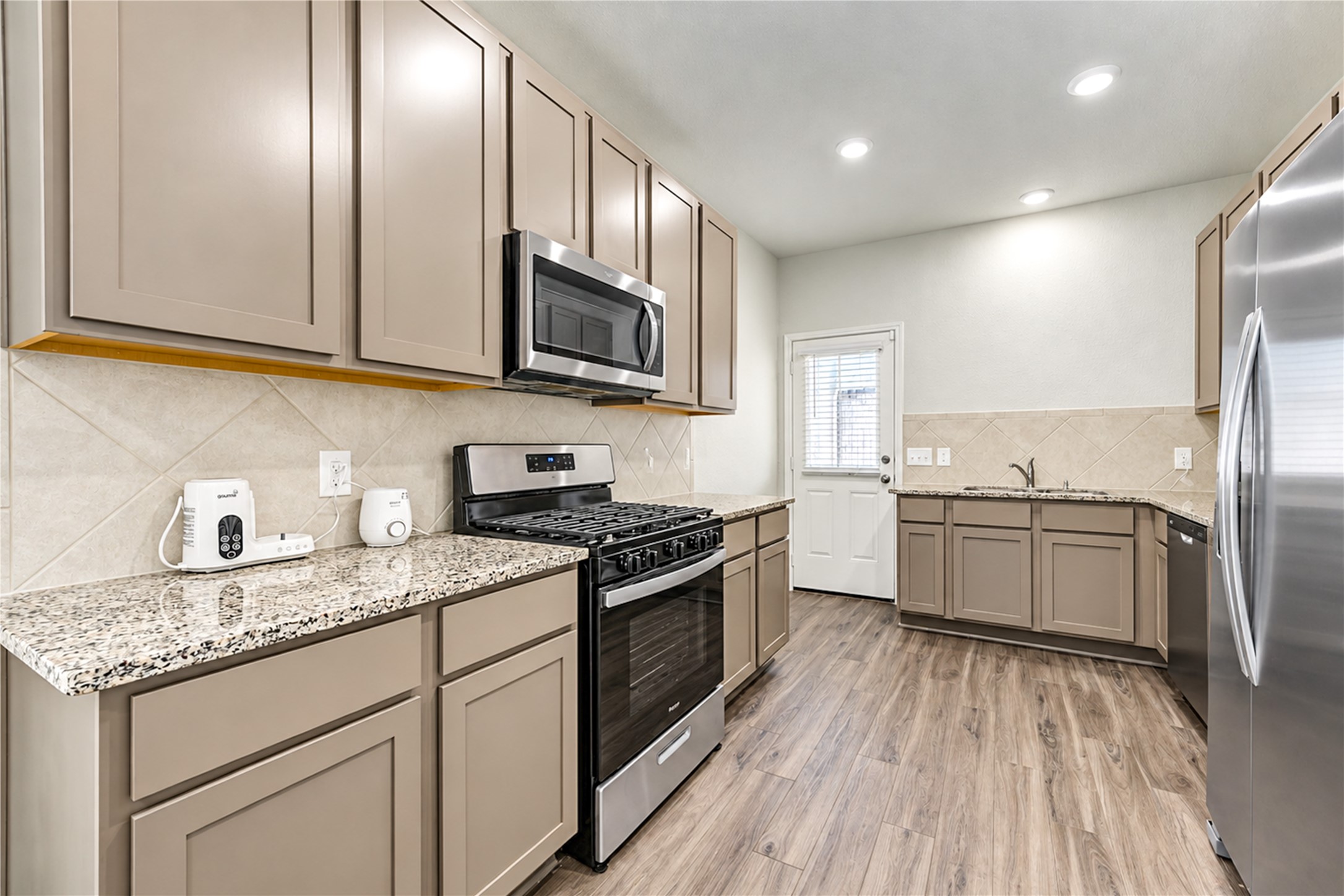 2317 Green Sturgeon Court Property Photo 9