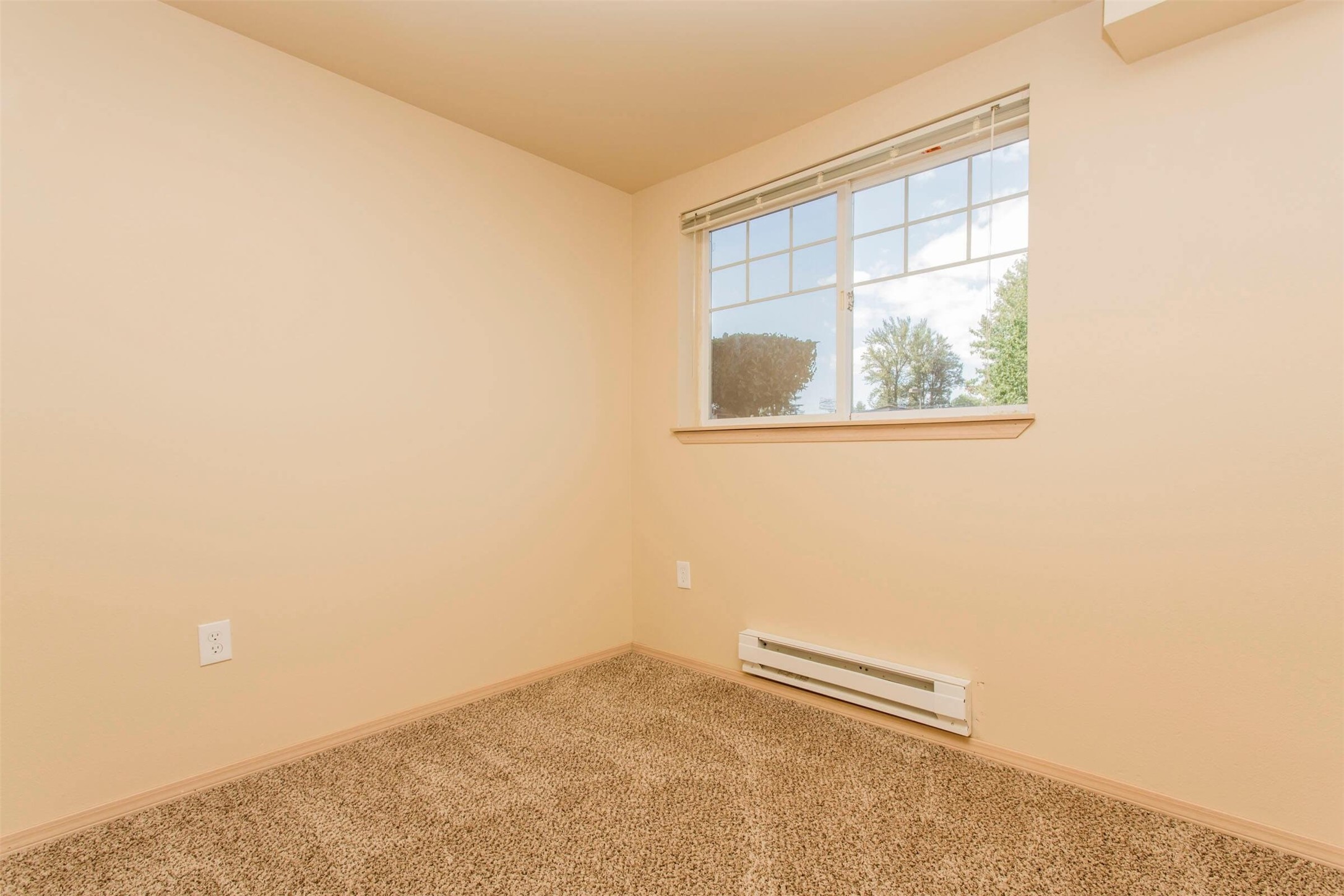 1406 Maple Ln Property Photo 10