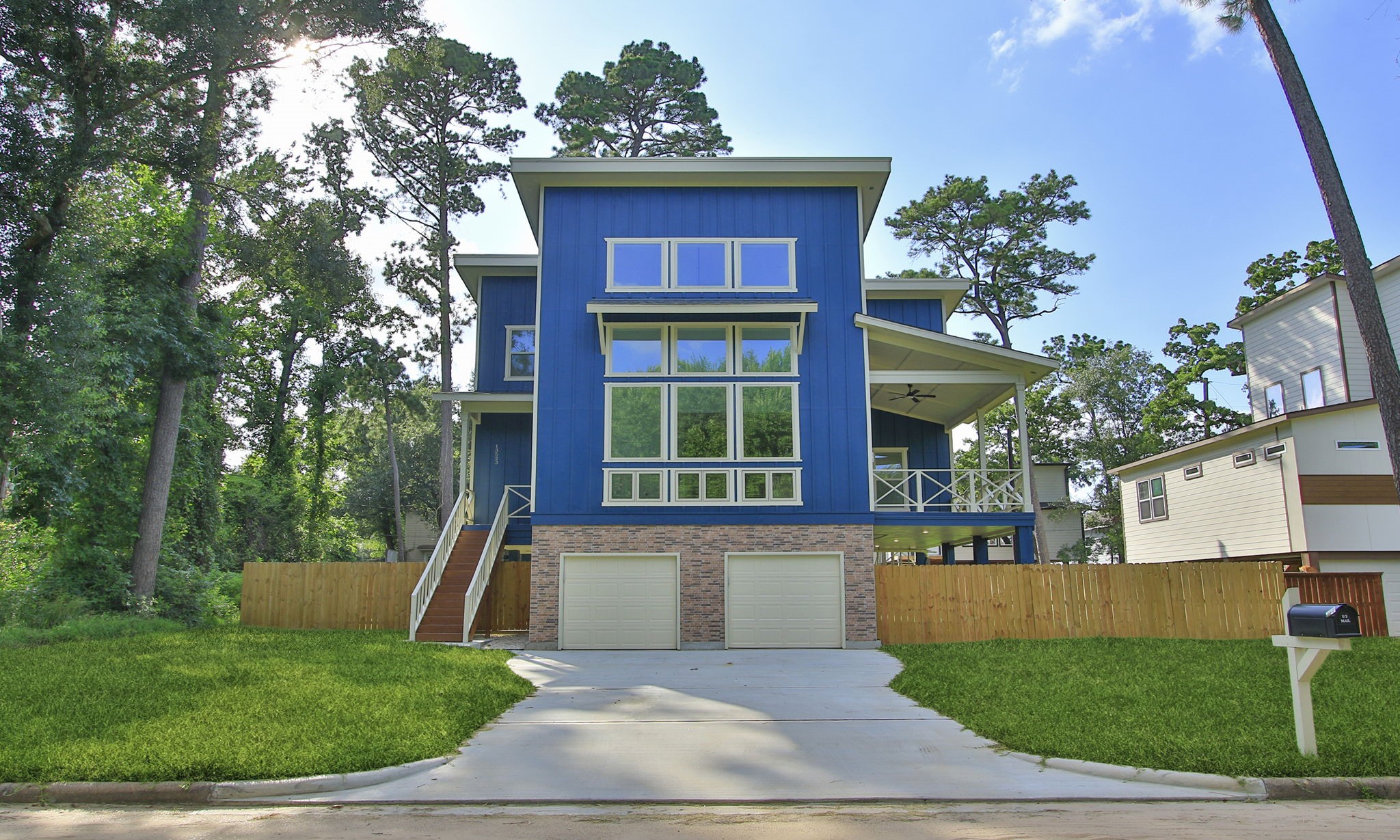 13523 Lakecrest Drive Property Photo