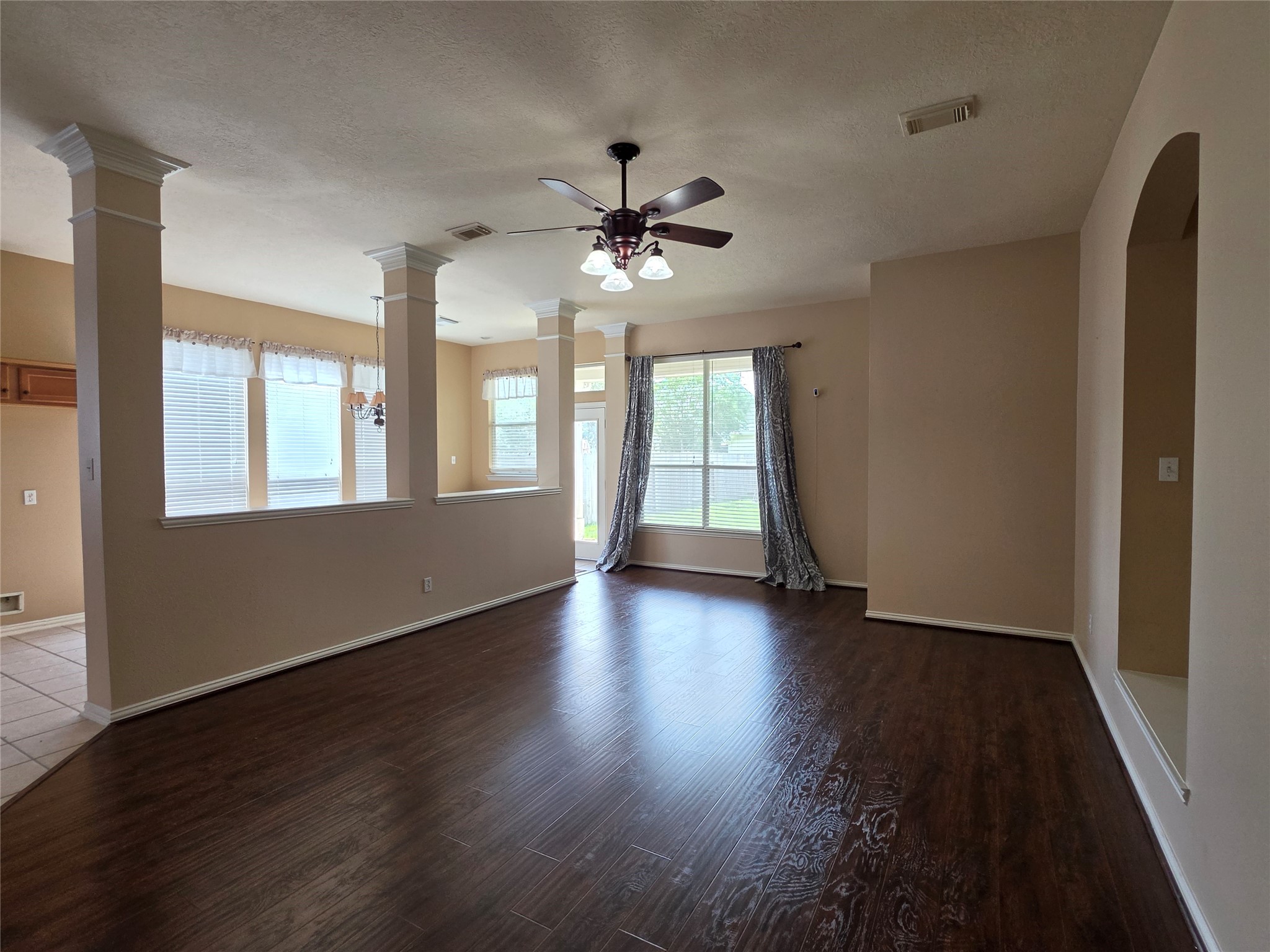 18823 Brighton Trail Lane Property Photo 3