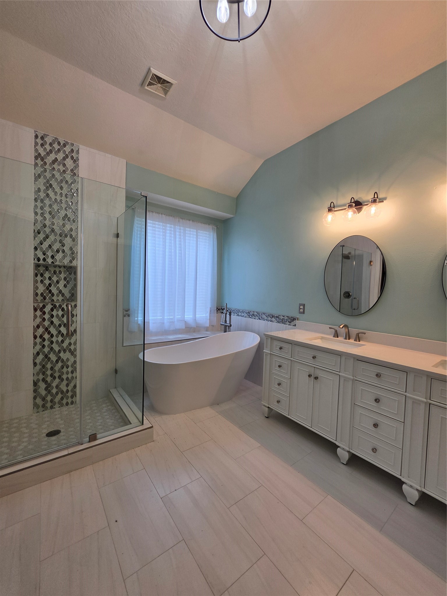 18823 Brighton Trail Lane Property Photo 10