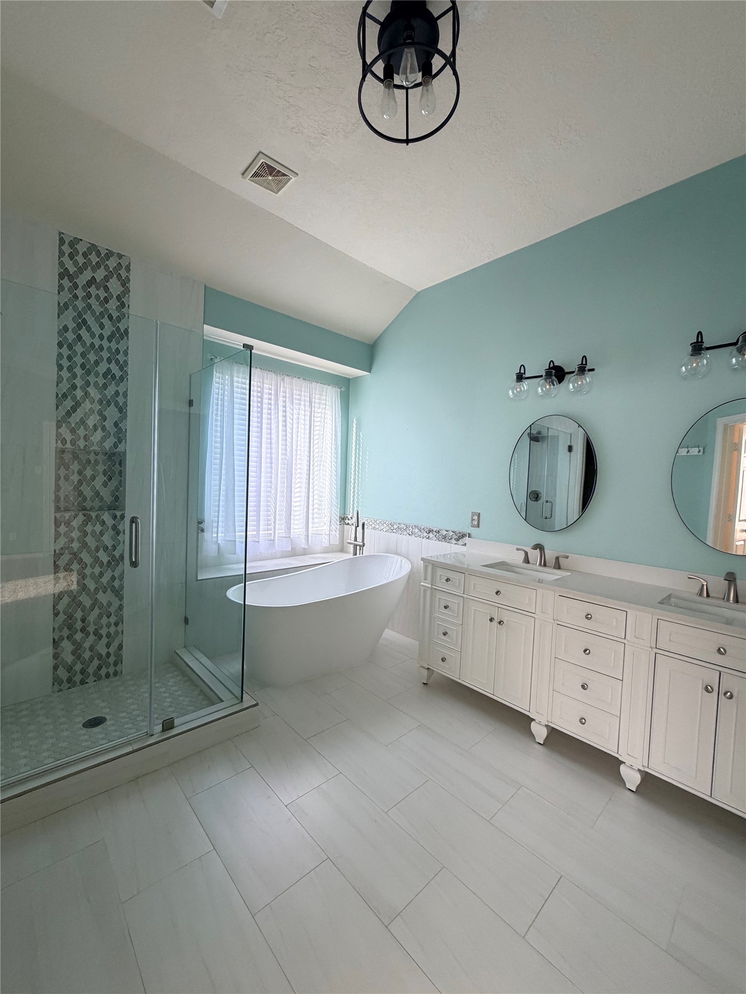 18823 Brighton Trail Lane Property Photo 11