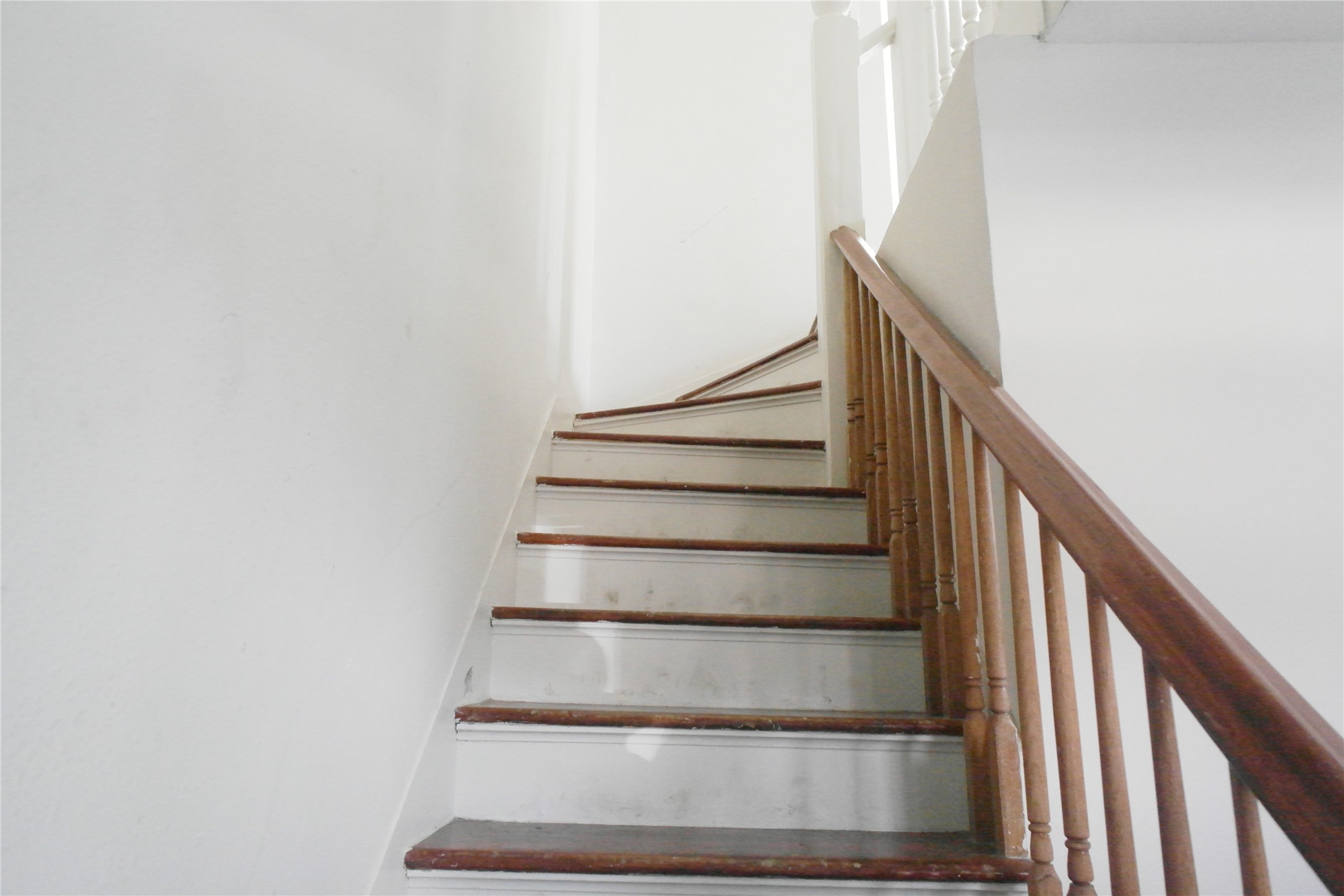 304 18th Up Property Photo 3