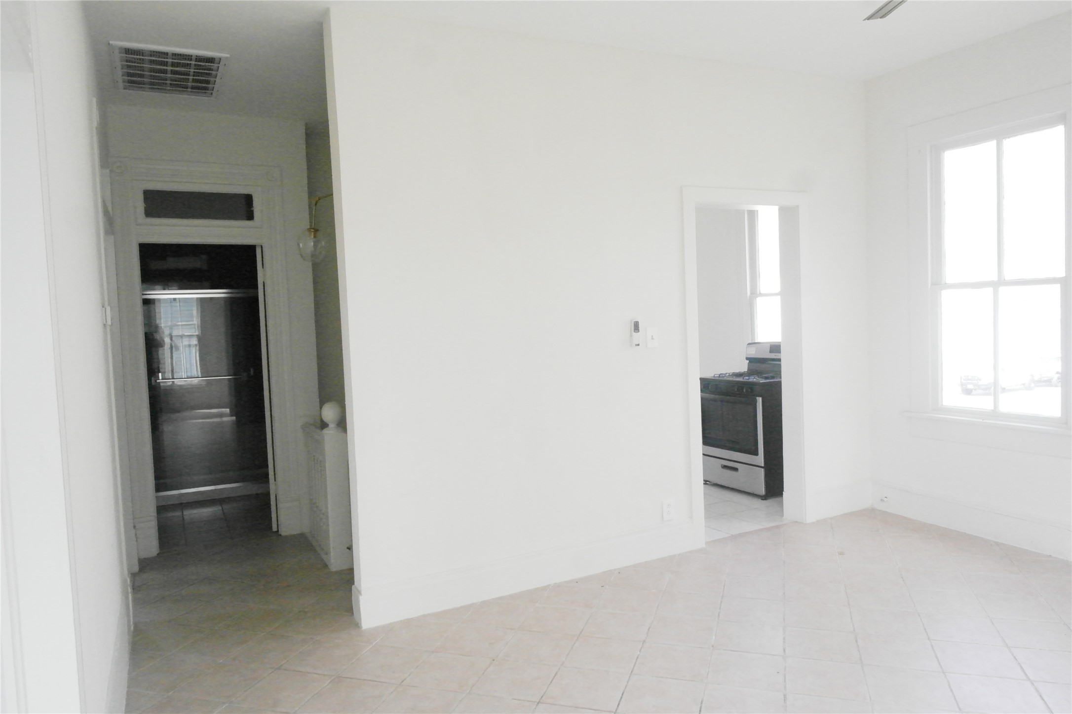 304 18th Up Property Photo 9
