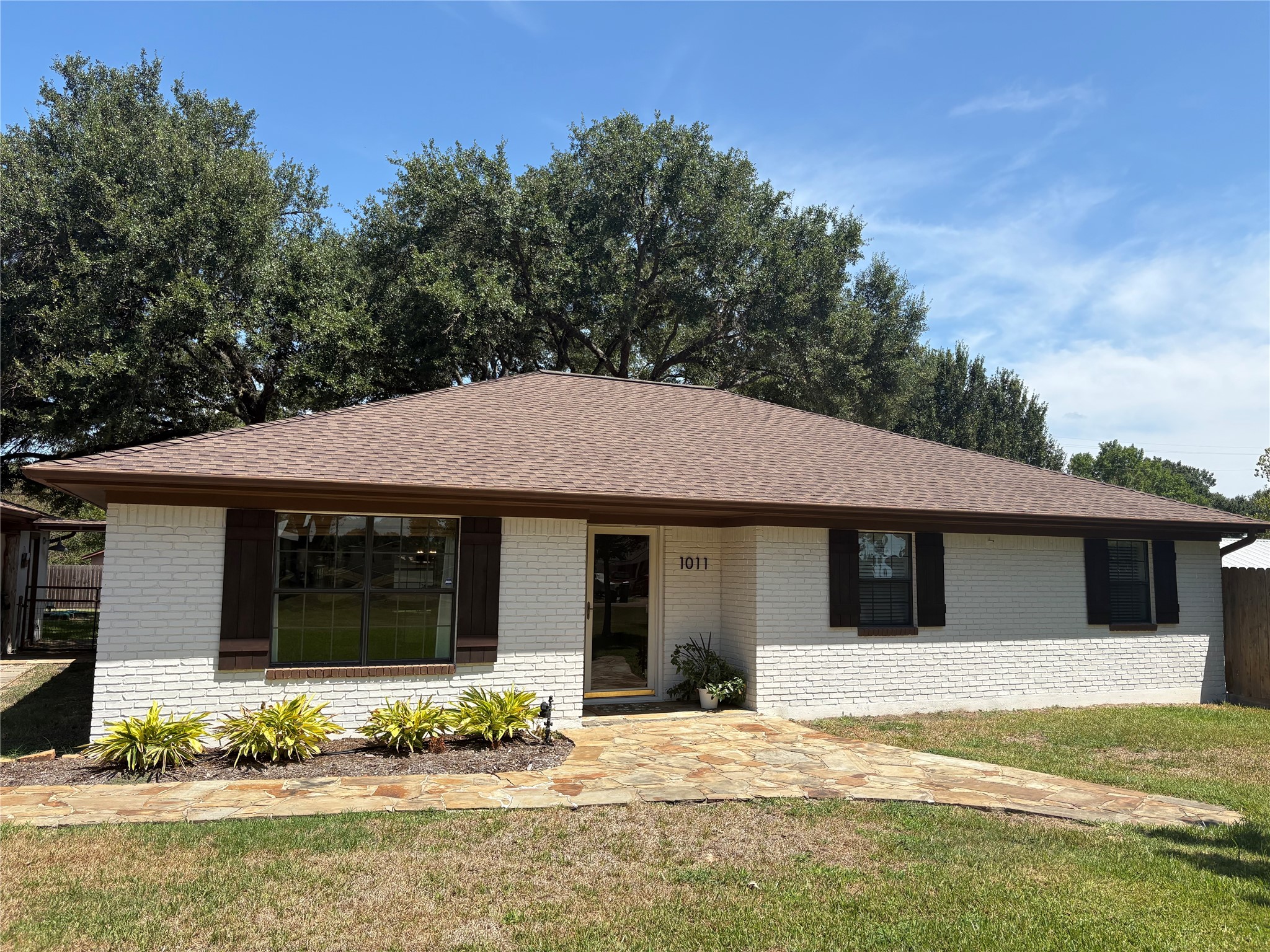 1011 Lee Road Property Photo 1