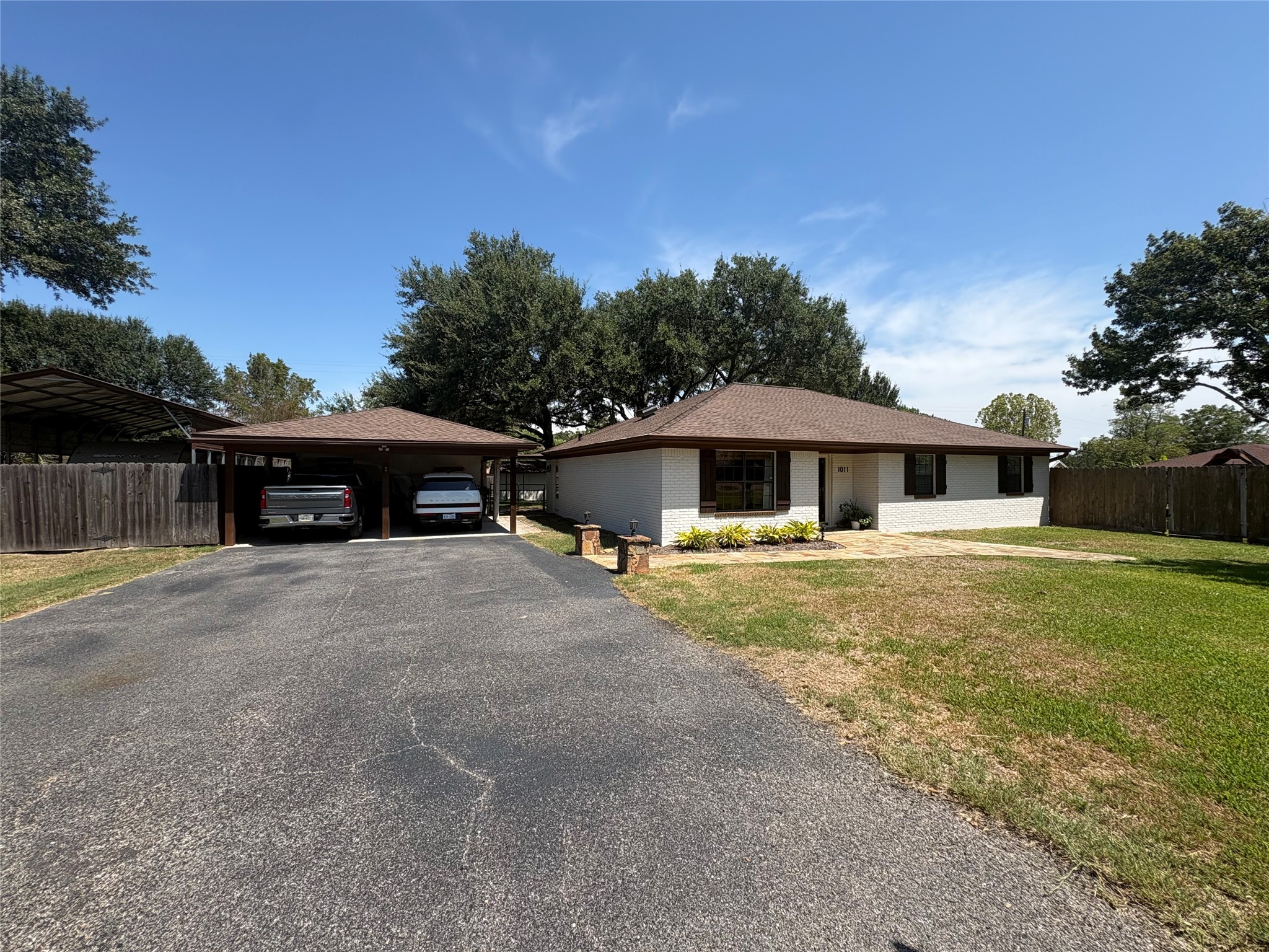 1011 Lee Road Property Photo 2