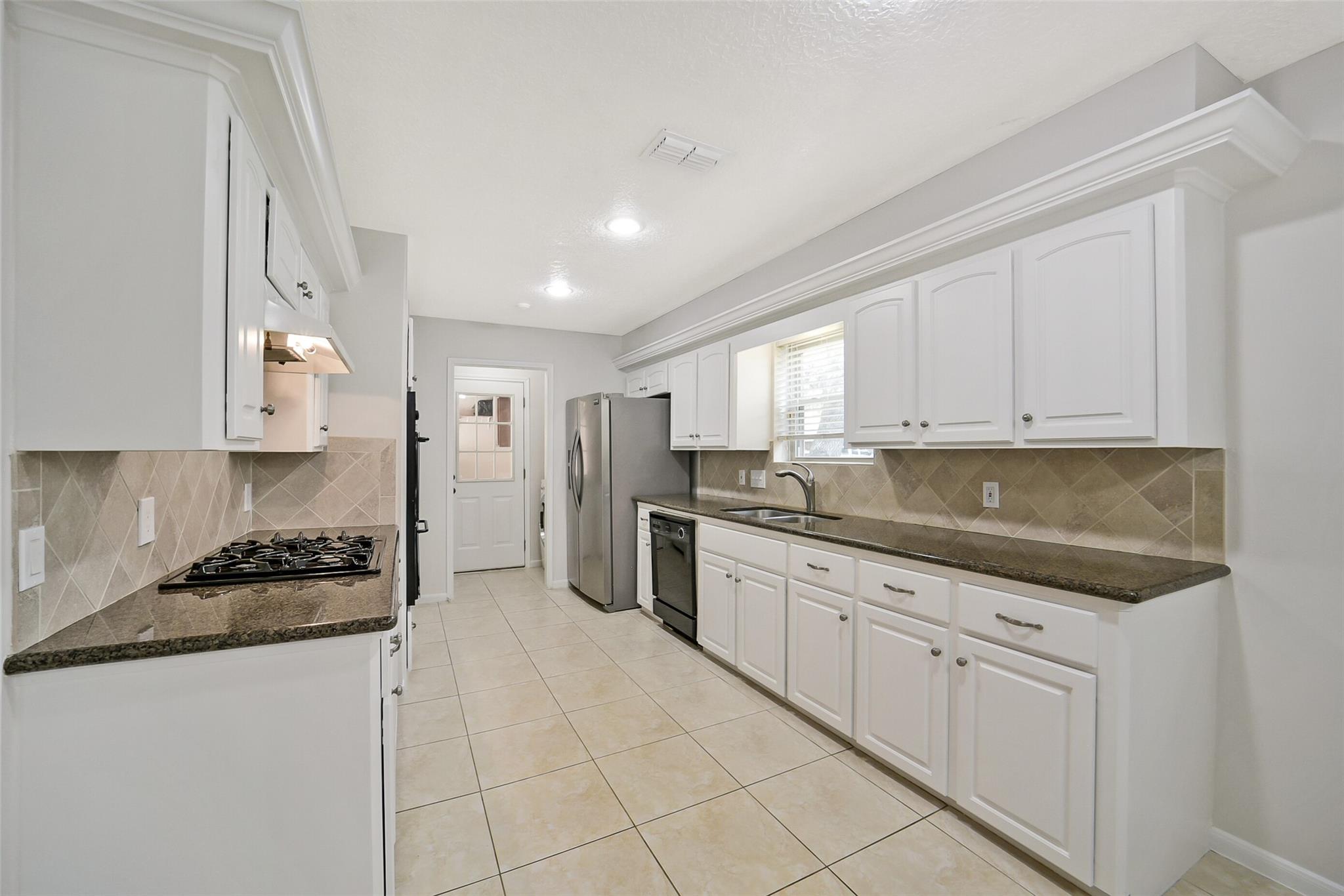 12423 Olympia Drive Property Photo 7