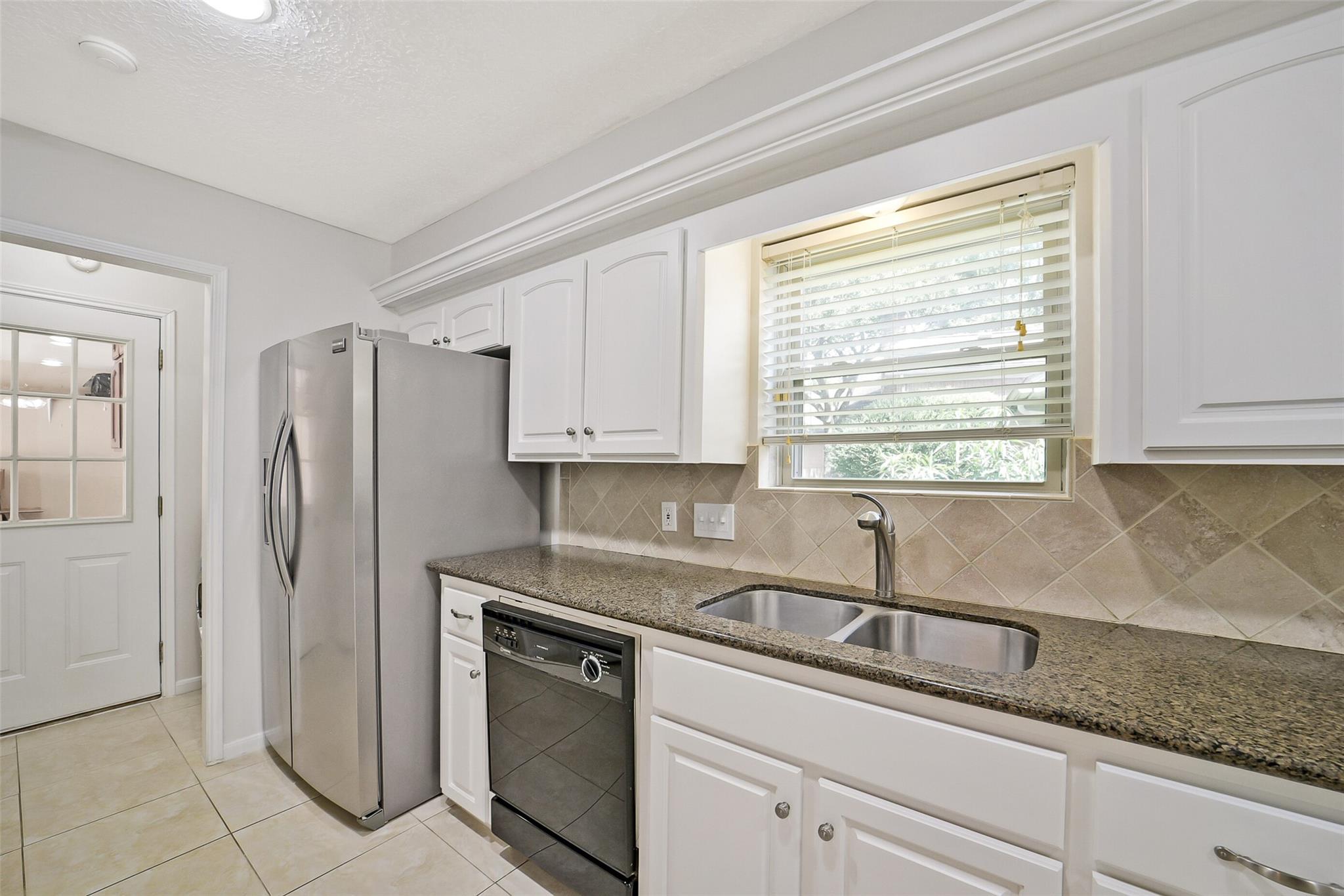 12423 Olympia Drive Property Photo 9