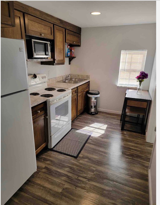 8041 Howard Drive 2 Property Photo 2
