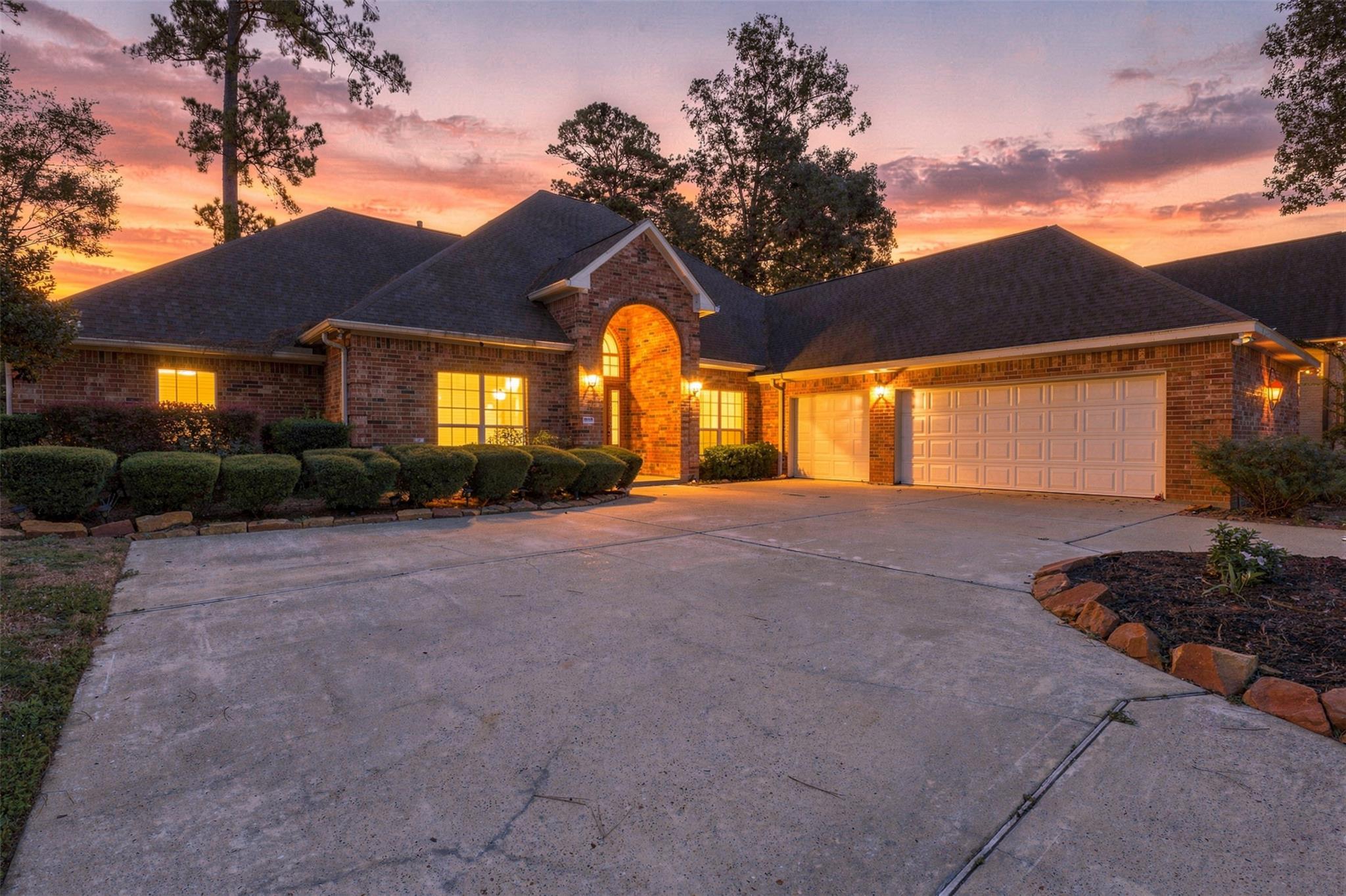 705 Fairway Oaks, Conroe Tx 77302 Property Photo 3