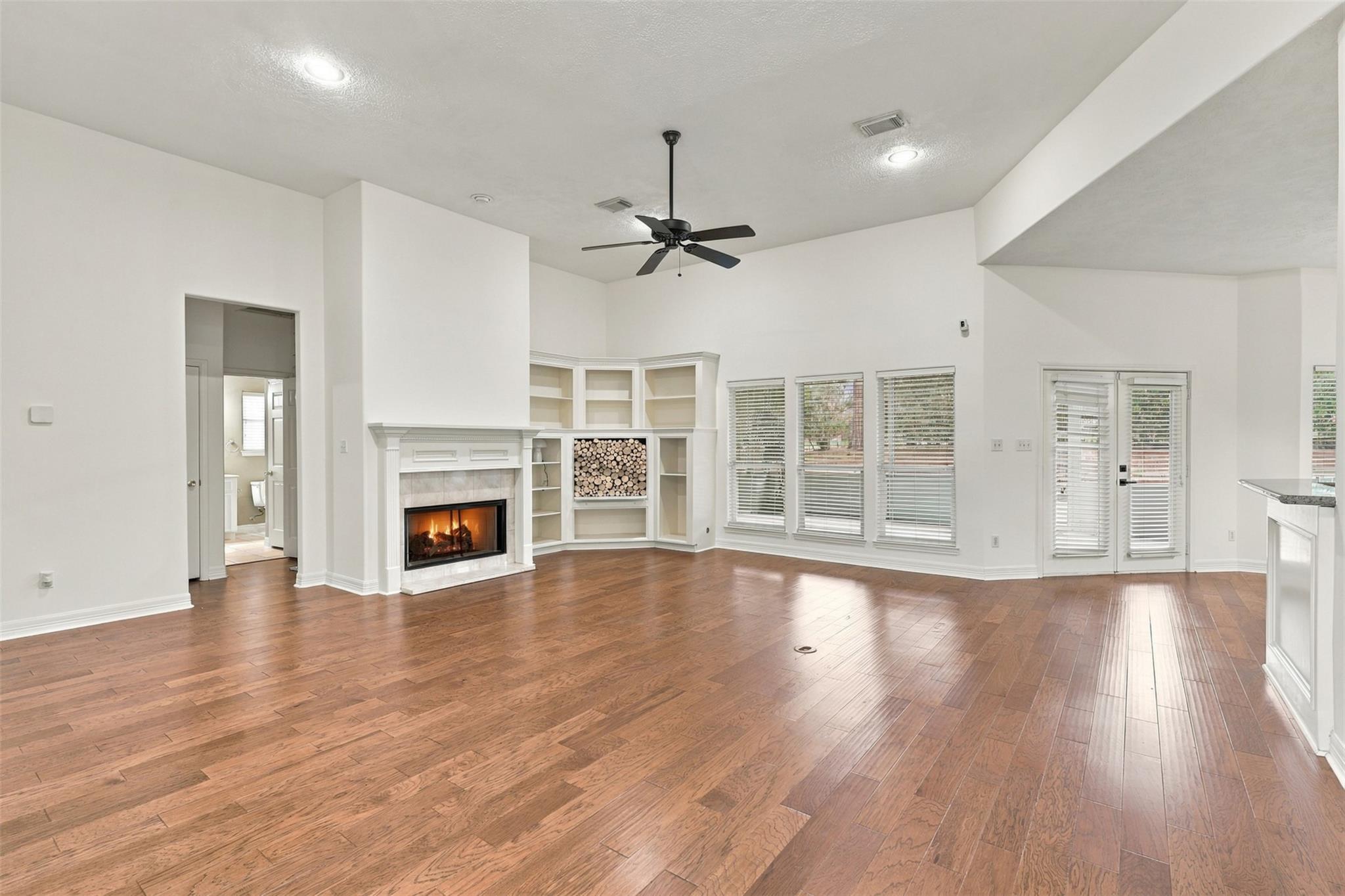 705 Fairway Oaks, Conroe Tx 77302 Property Photo 5