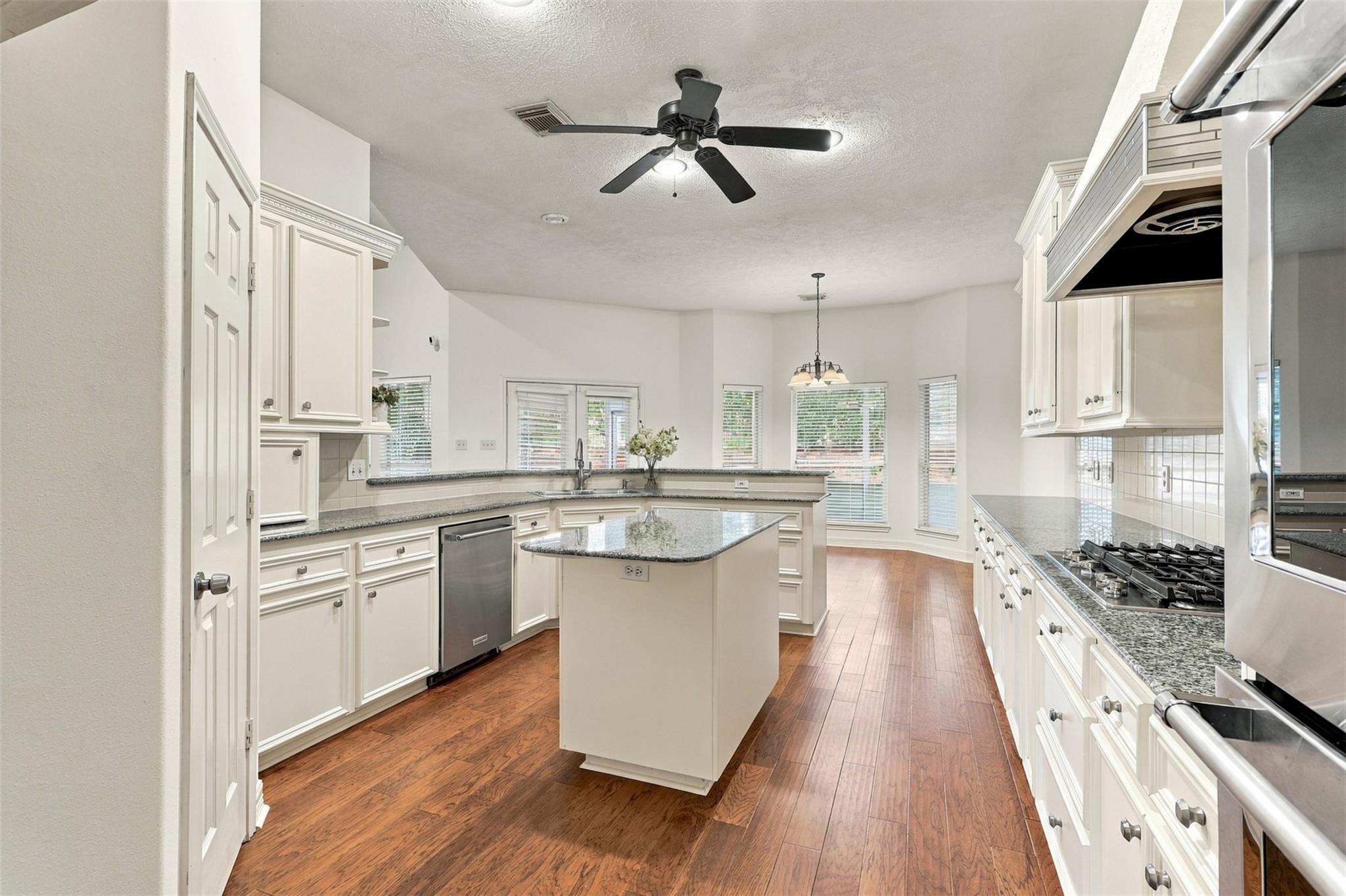 705 Fairway Oaks, Conroe Tx 77302 Property Photo 11