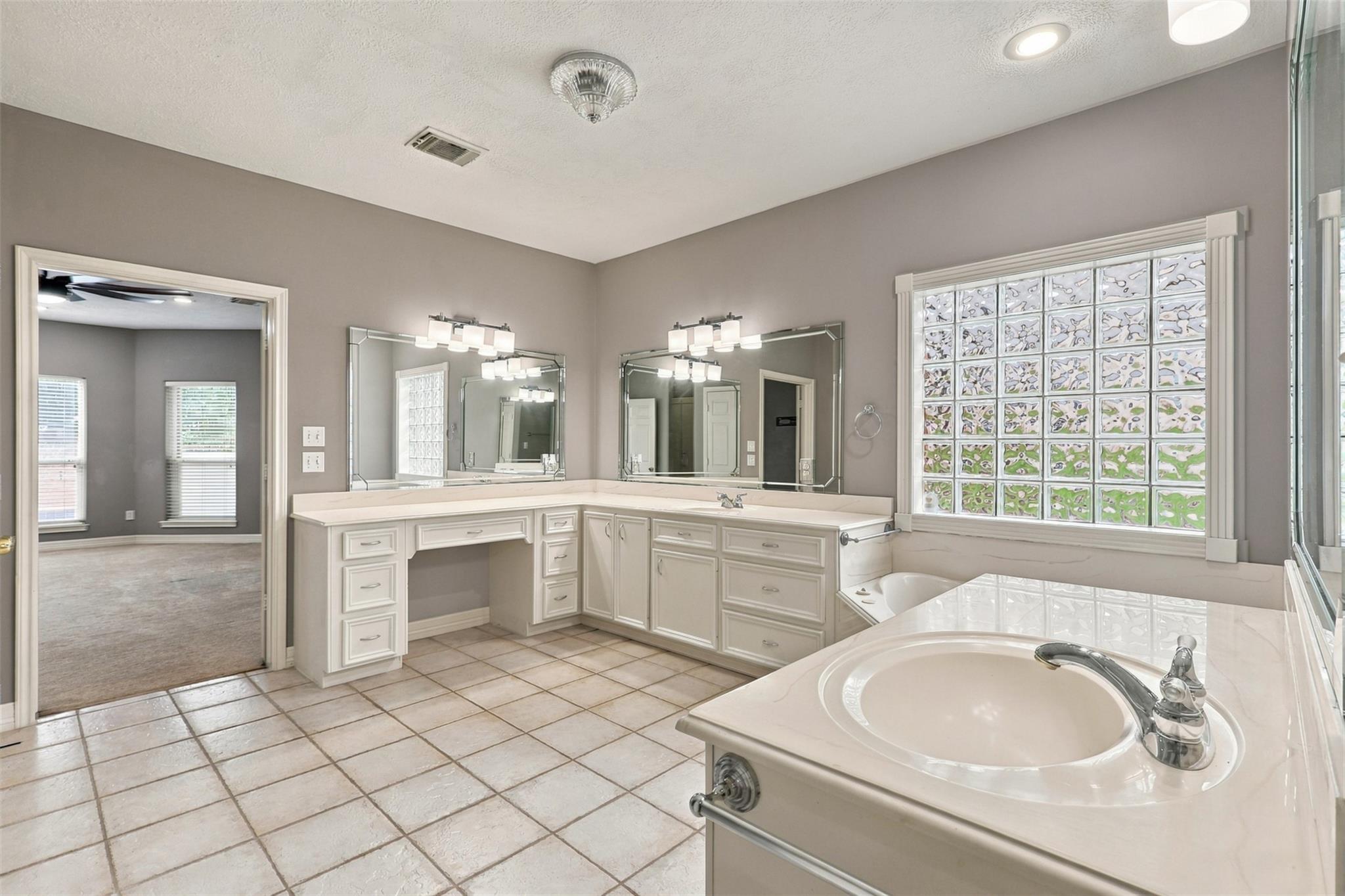 705 Fairway Oaks, Conroe Tx 77302 Property Photo 21