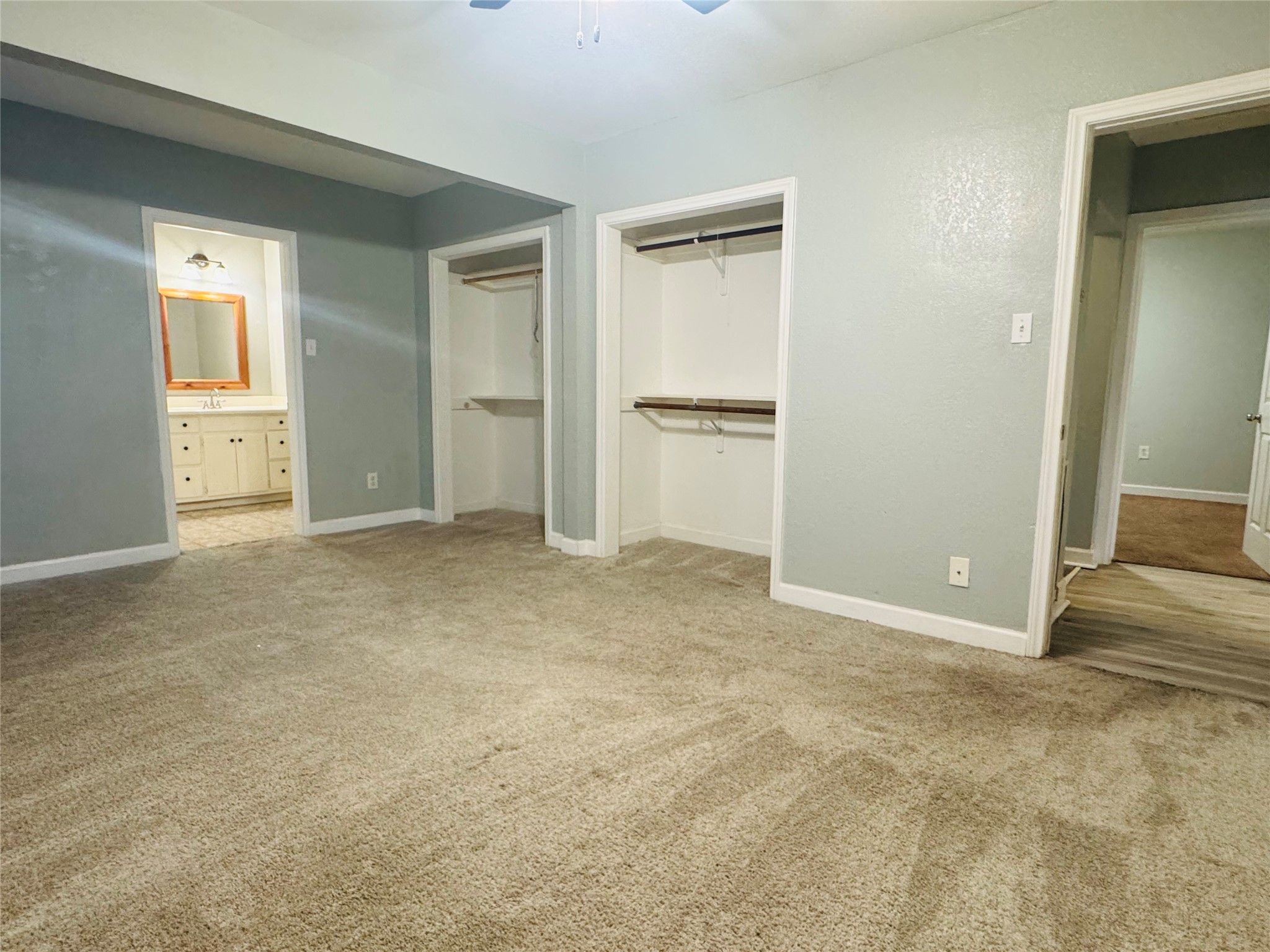 2308 Bennington Street Property Photo 12