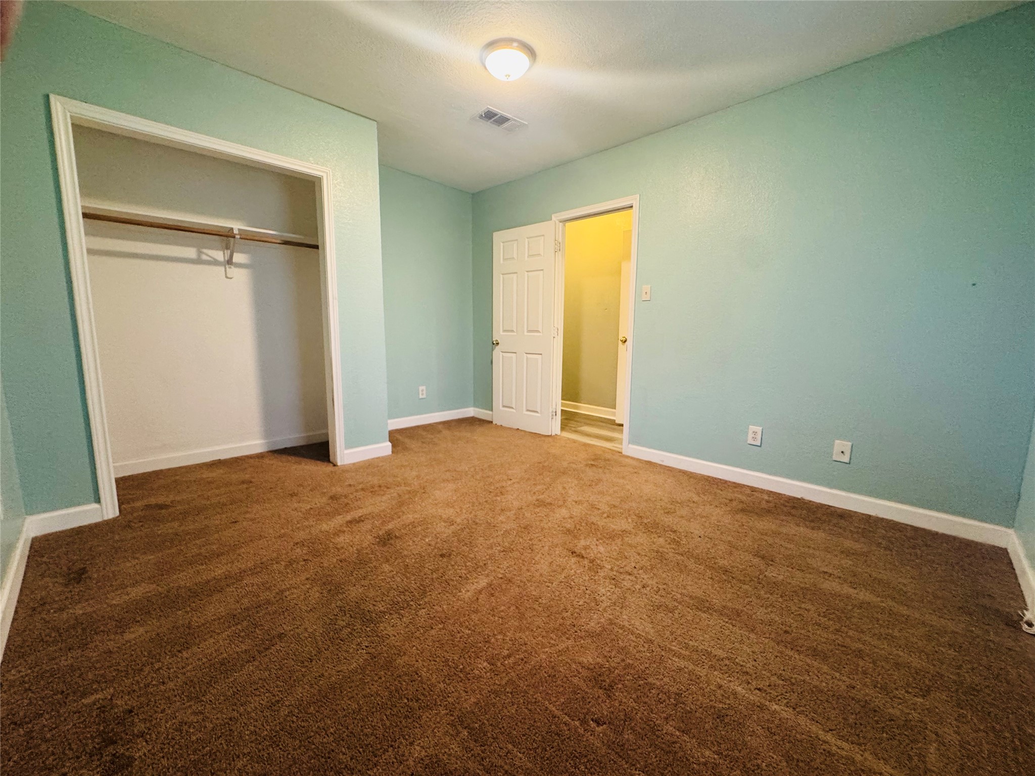 2308 Bennington Street Property Photo 18
