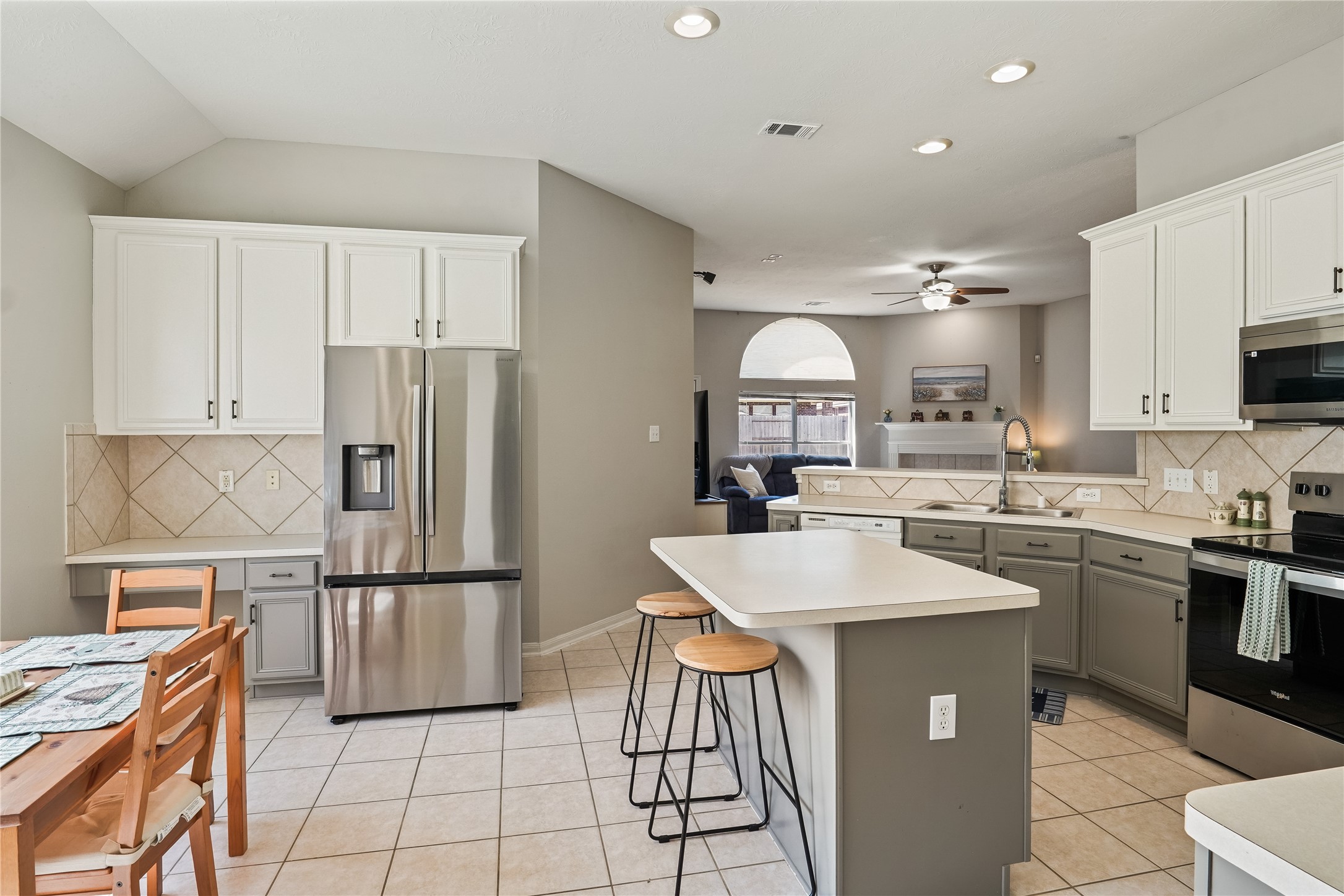 5710 Shady Hollow Court Property Photo 10