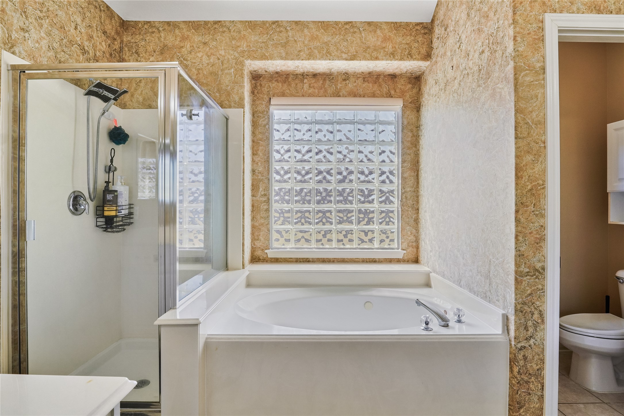 5710 Shady Hollow Court Property Photo 15