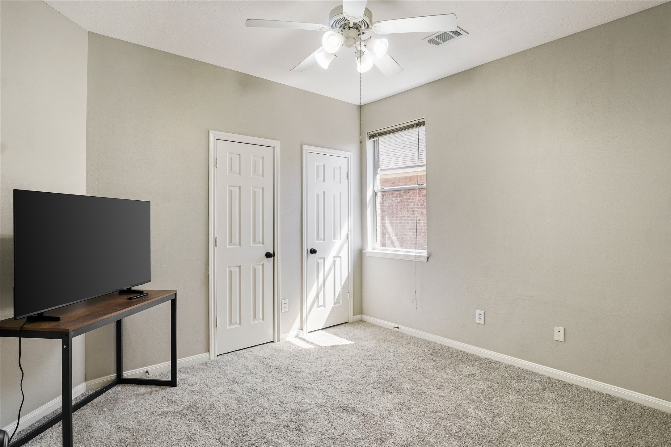 5710 Shady Hollow Court Property Photo 19