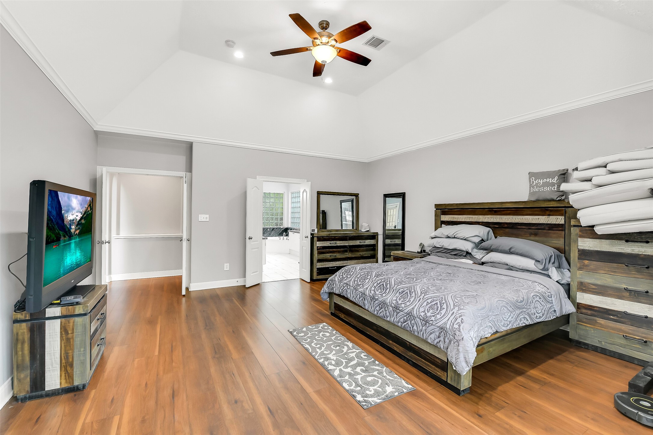 18414 Bull Pine Drive Property Photo 29