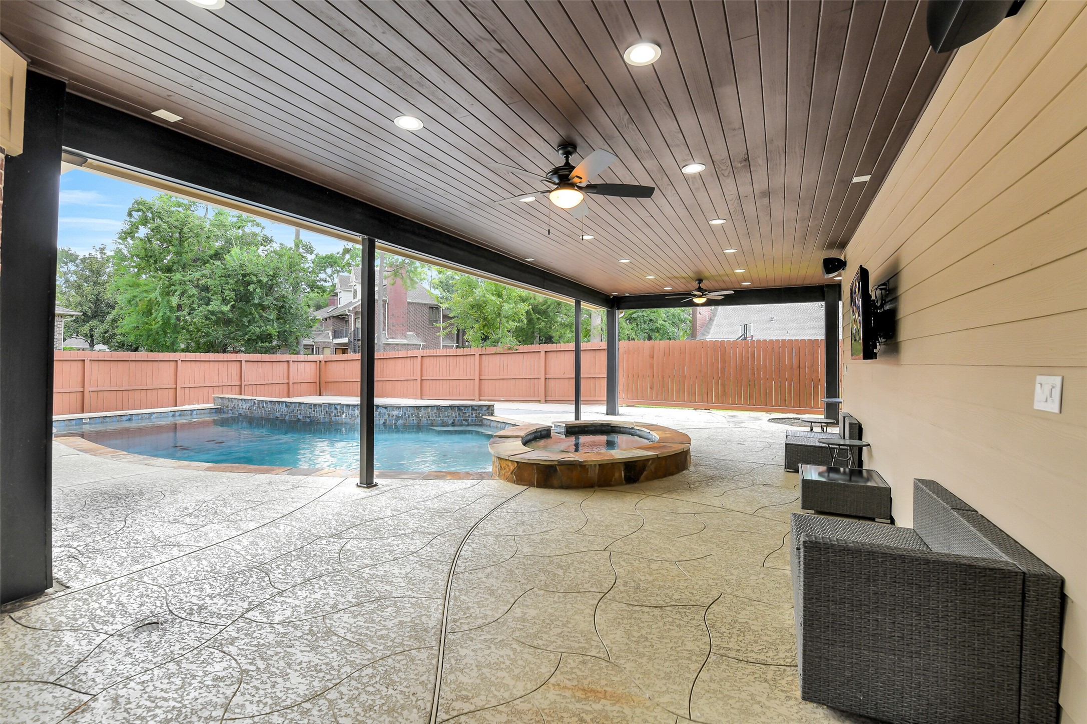 18414 Bull Pine Drive Property Photo 36