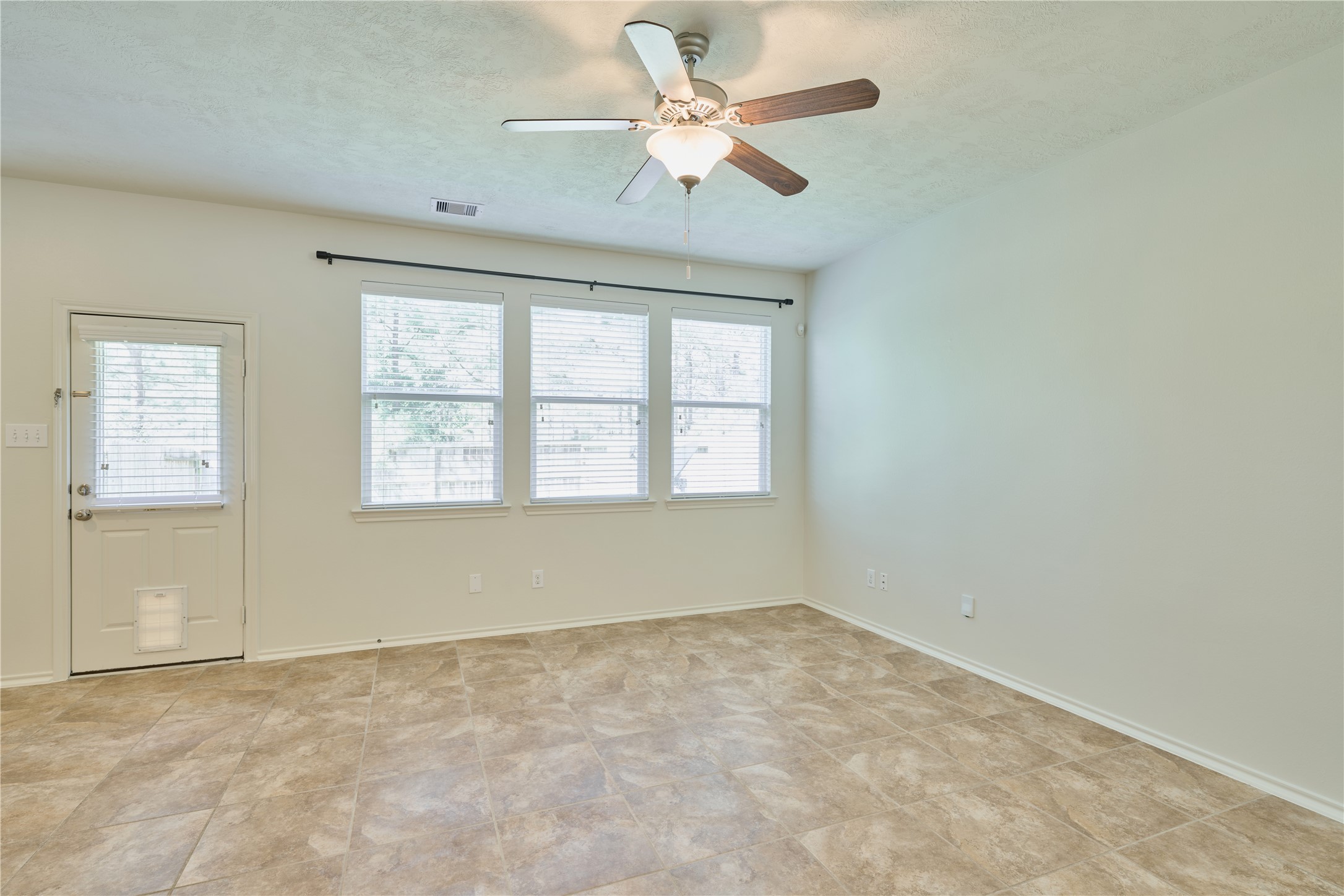327 Bloomhill Place Property Photo 8
