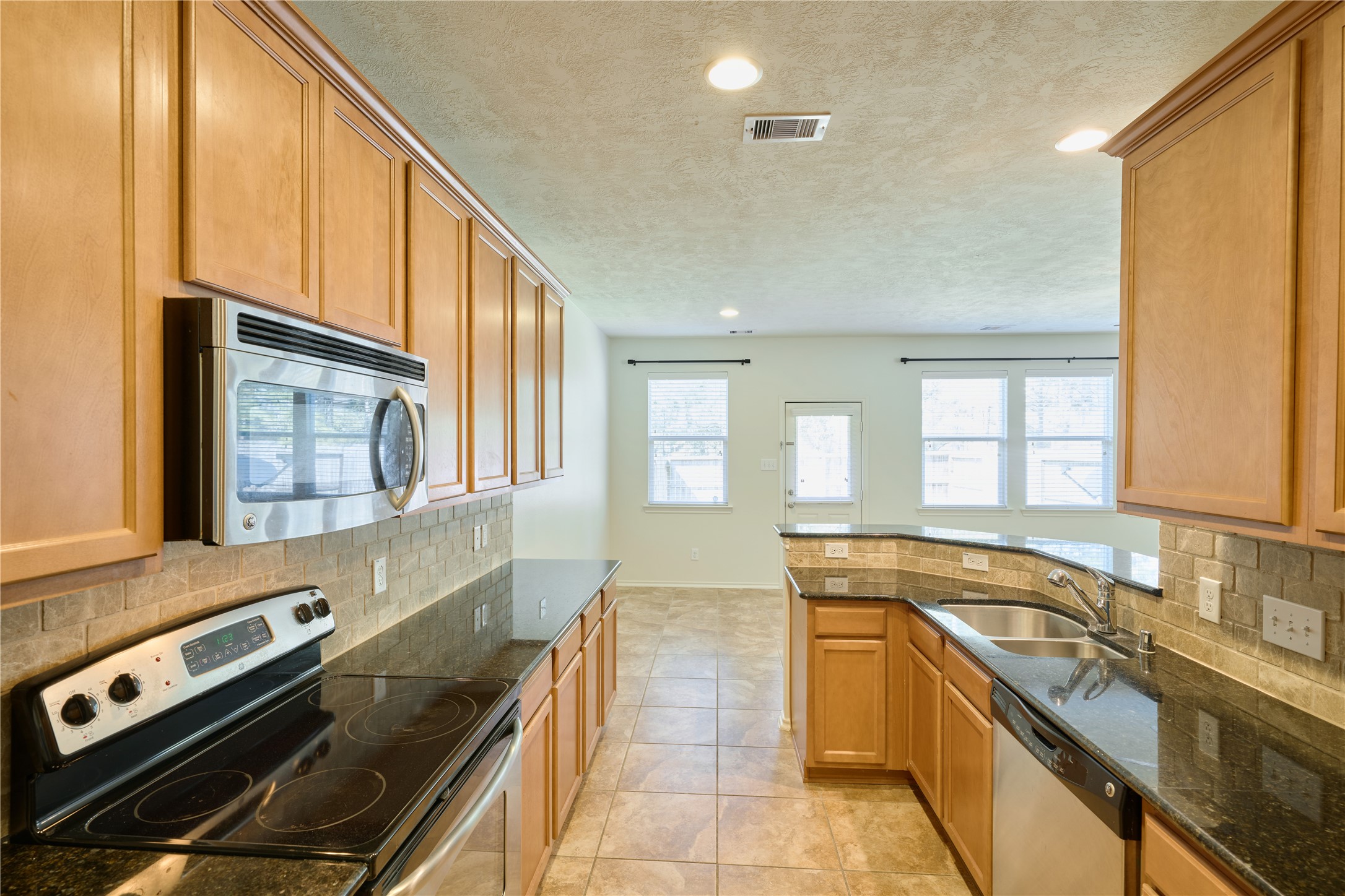 327 Bloomhill Place Property Photo 17
